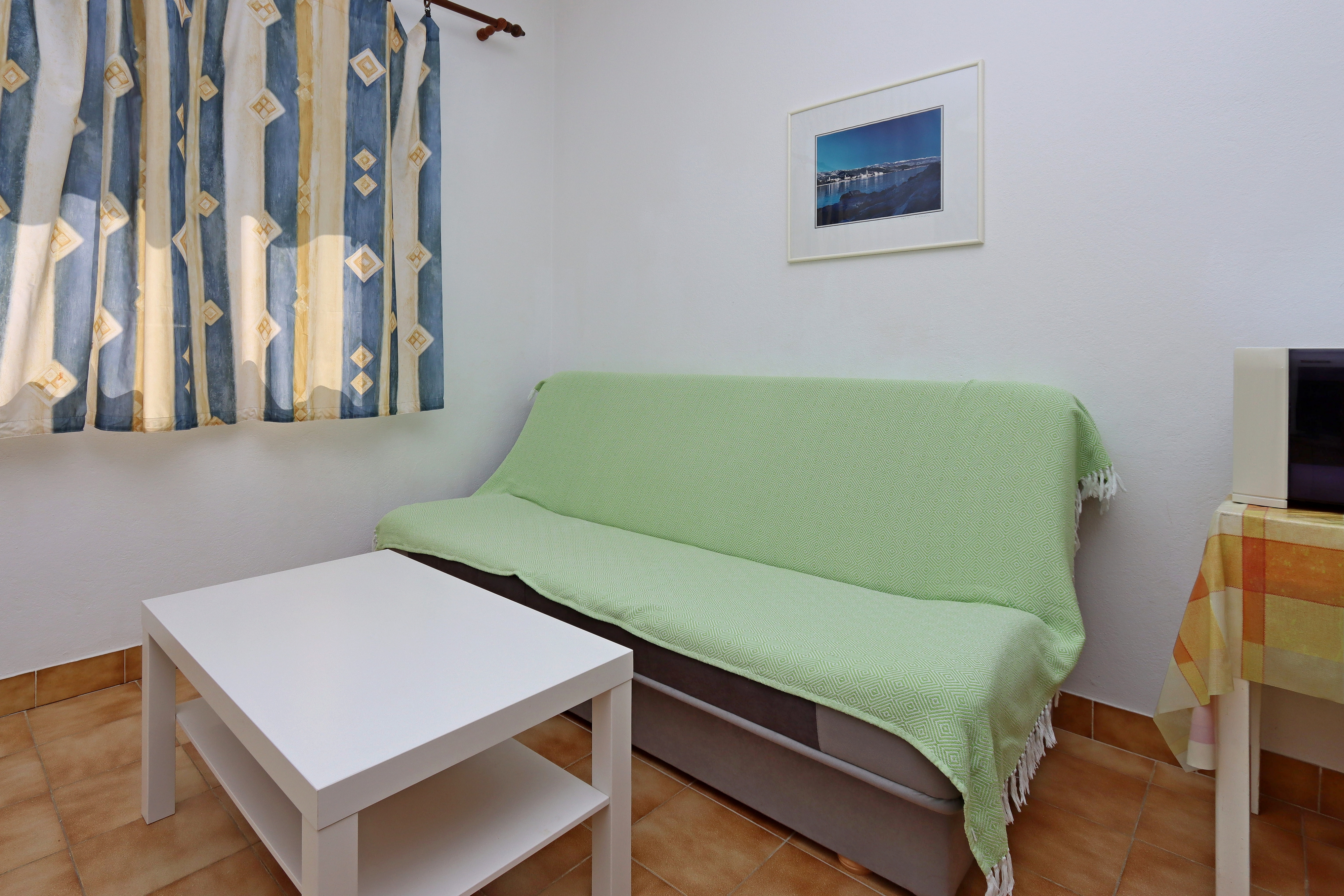 Two bedroom apartment with terrace and sea view Rab (A-20222-b) Two bedroom apartment with terrace and sea view Rab (A-20222-b)