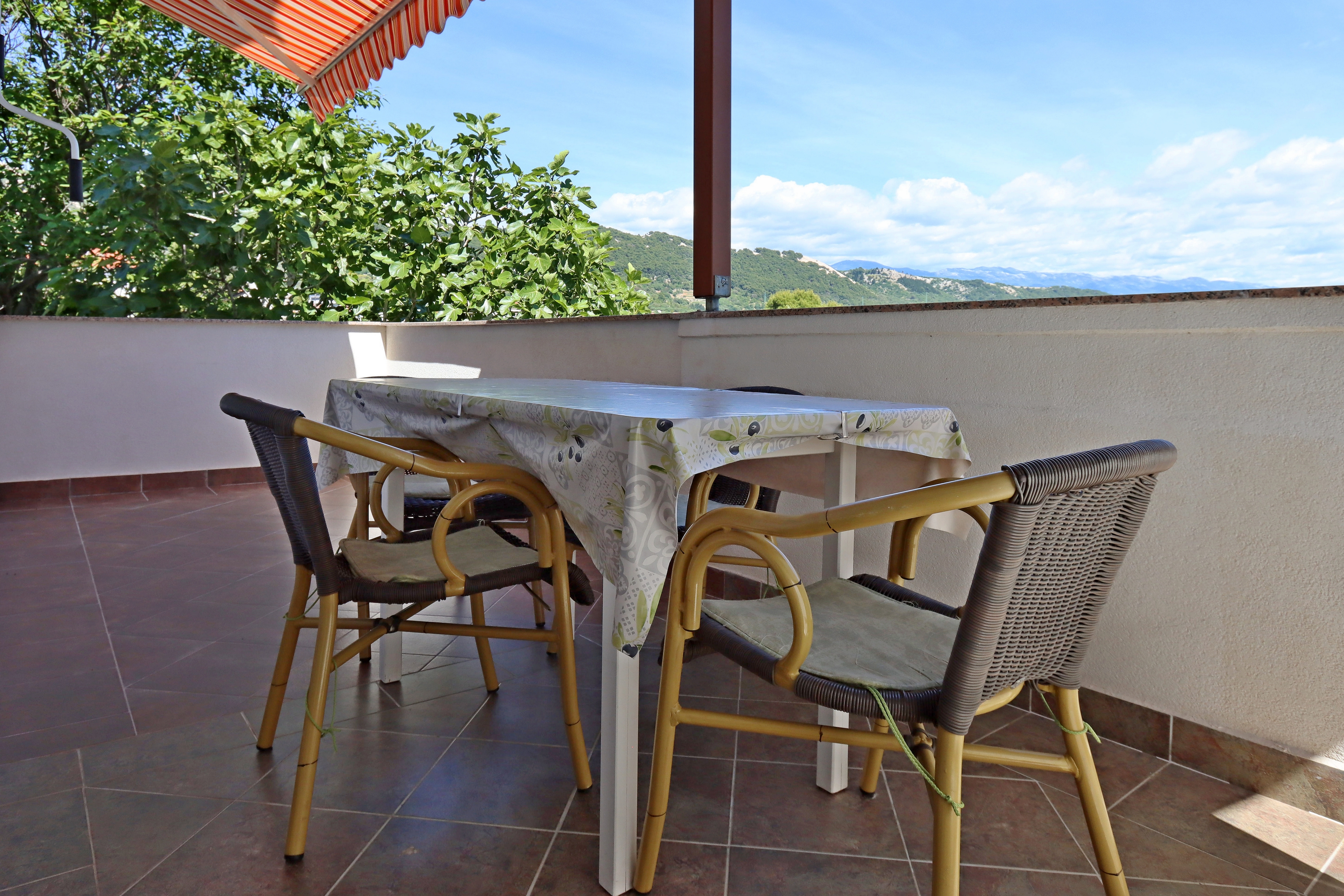 Two bedroom apartment with terrace and sea view Rab (A-20222-c) Two bedroom apartment with terrace and sea view Rab (A-20222-c)