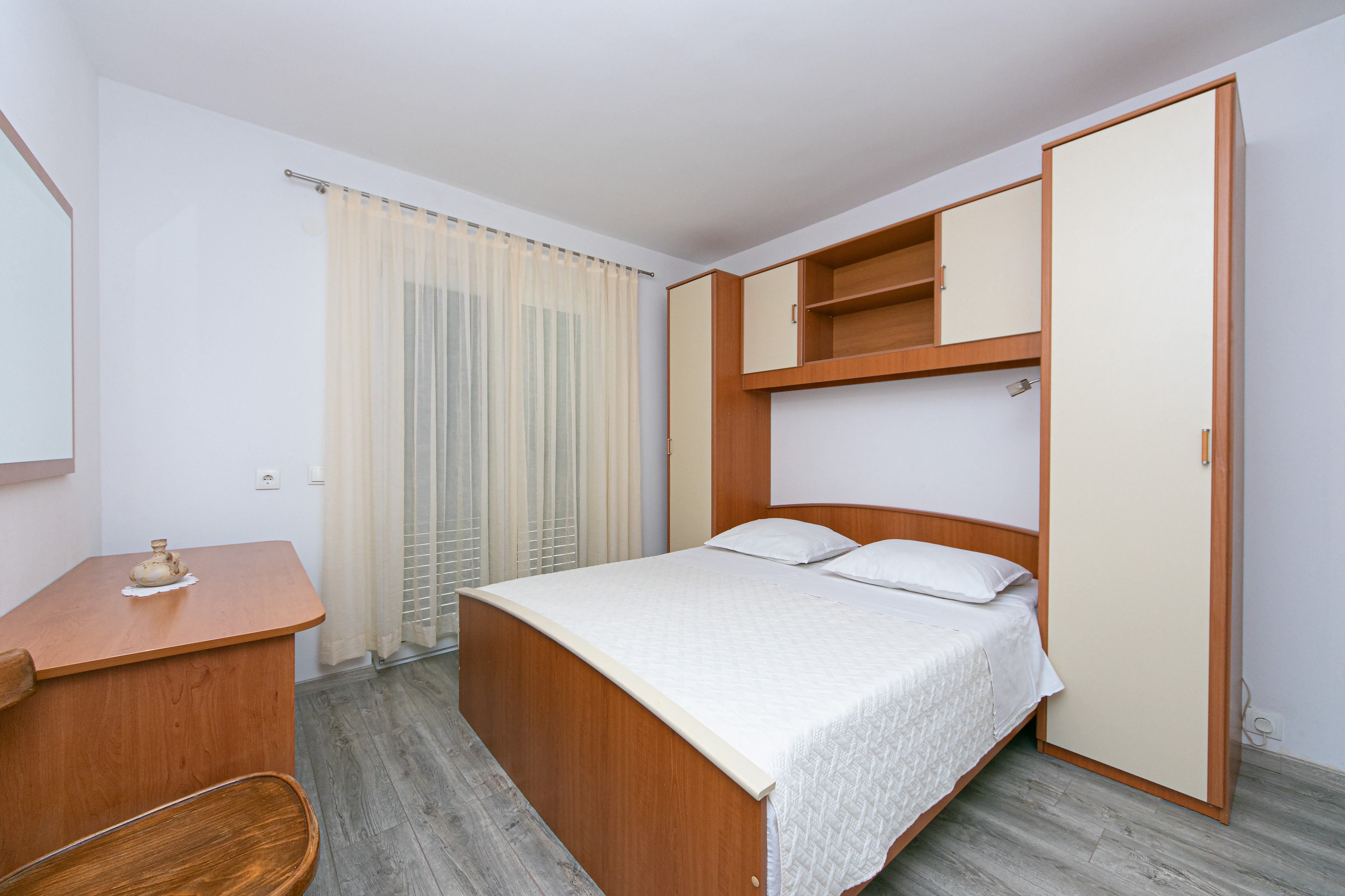 Two bedroom apartment with terrace and sea view Brela, Makarska  A-a