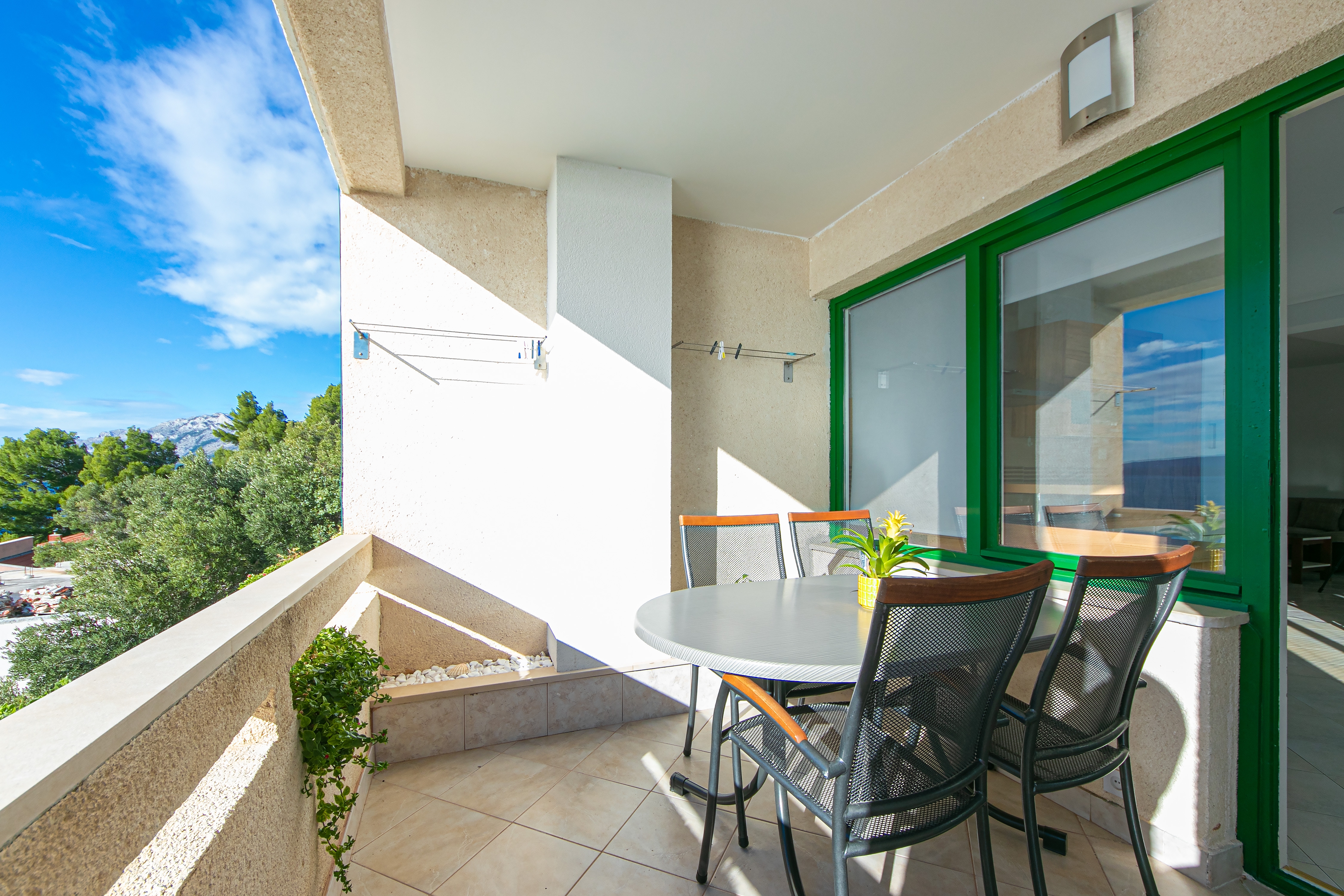 Two bedroom apartment with terrace and sea view Brela, Makarska  A-a