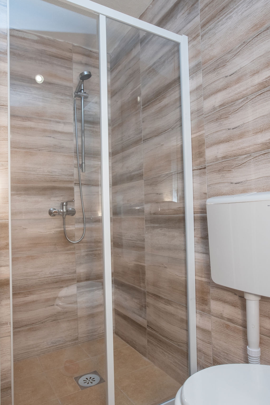 Comfortable and spacious house with terrace and sea view Čista Velika, Vodice  K