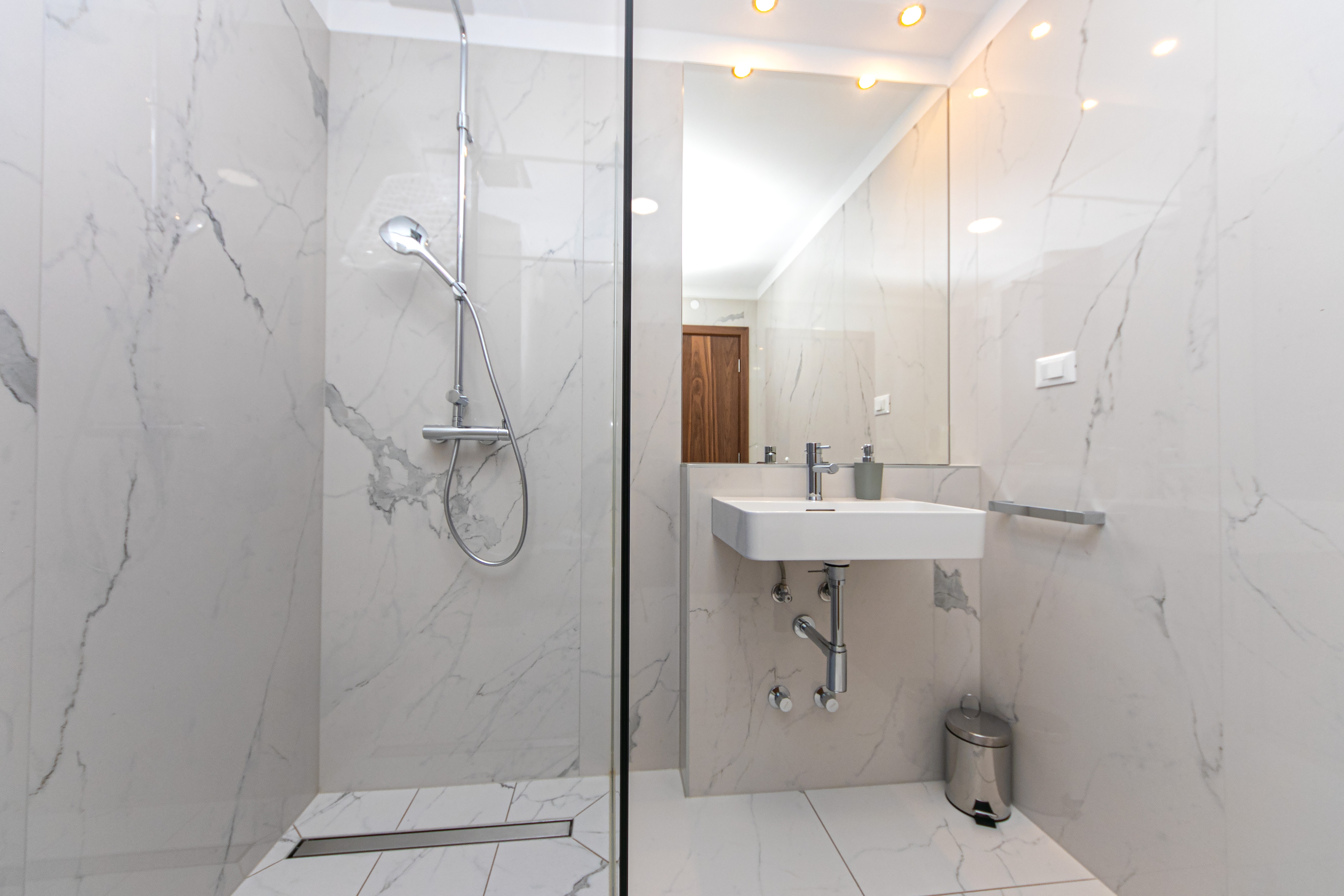 One bedroom apartment with terrace and sea view Brela, Makarska  A-d