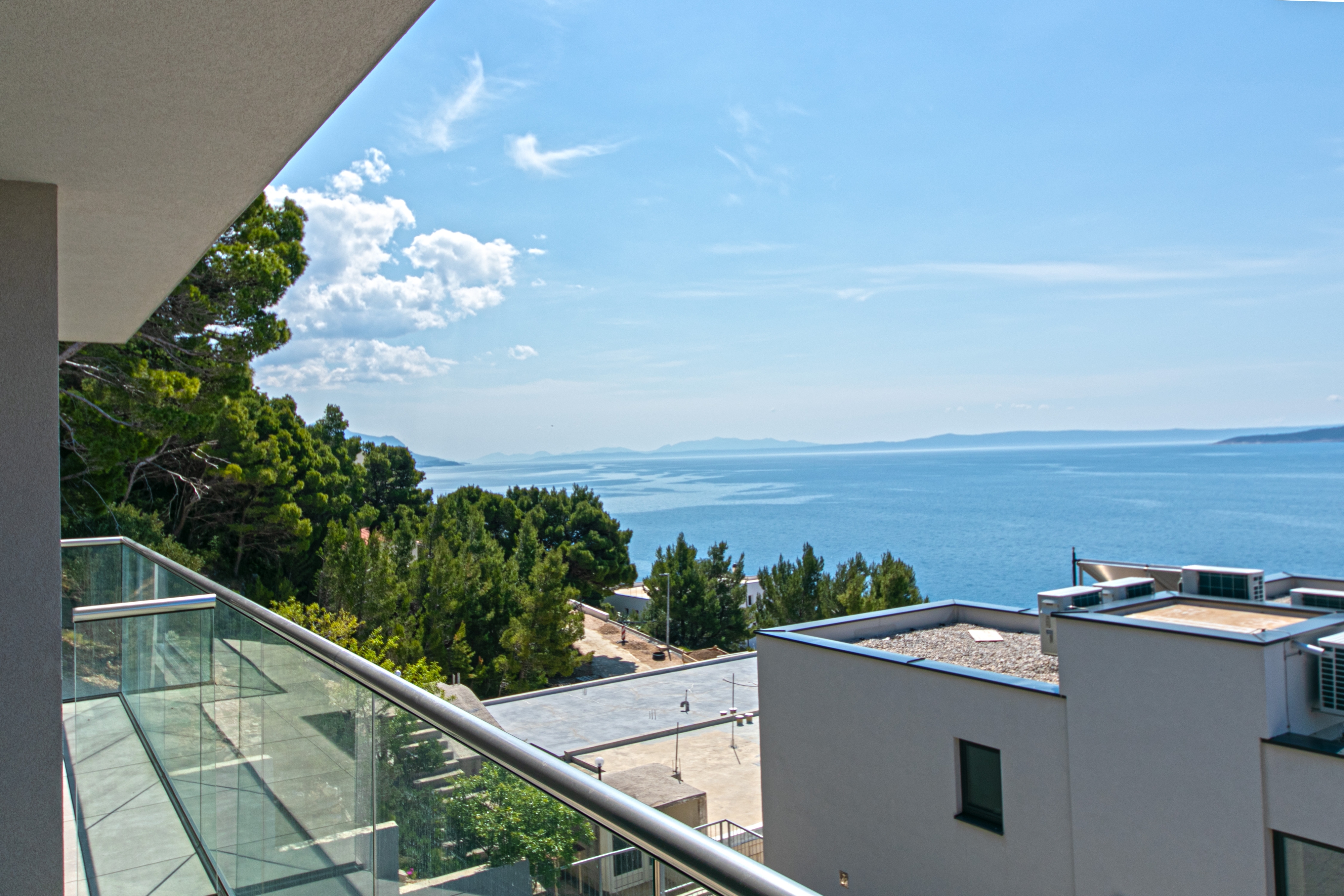 One bedroom apartment with terrace and sea view Brela, Makarska  A-d