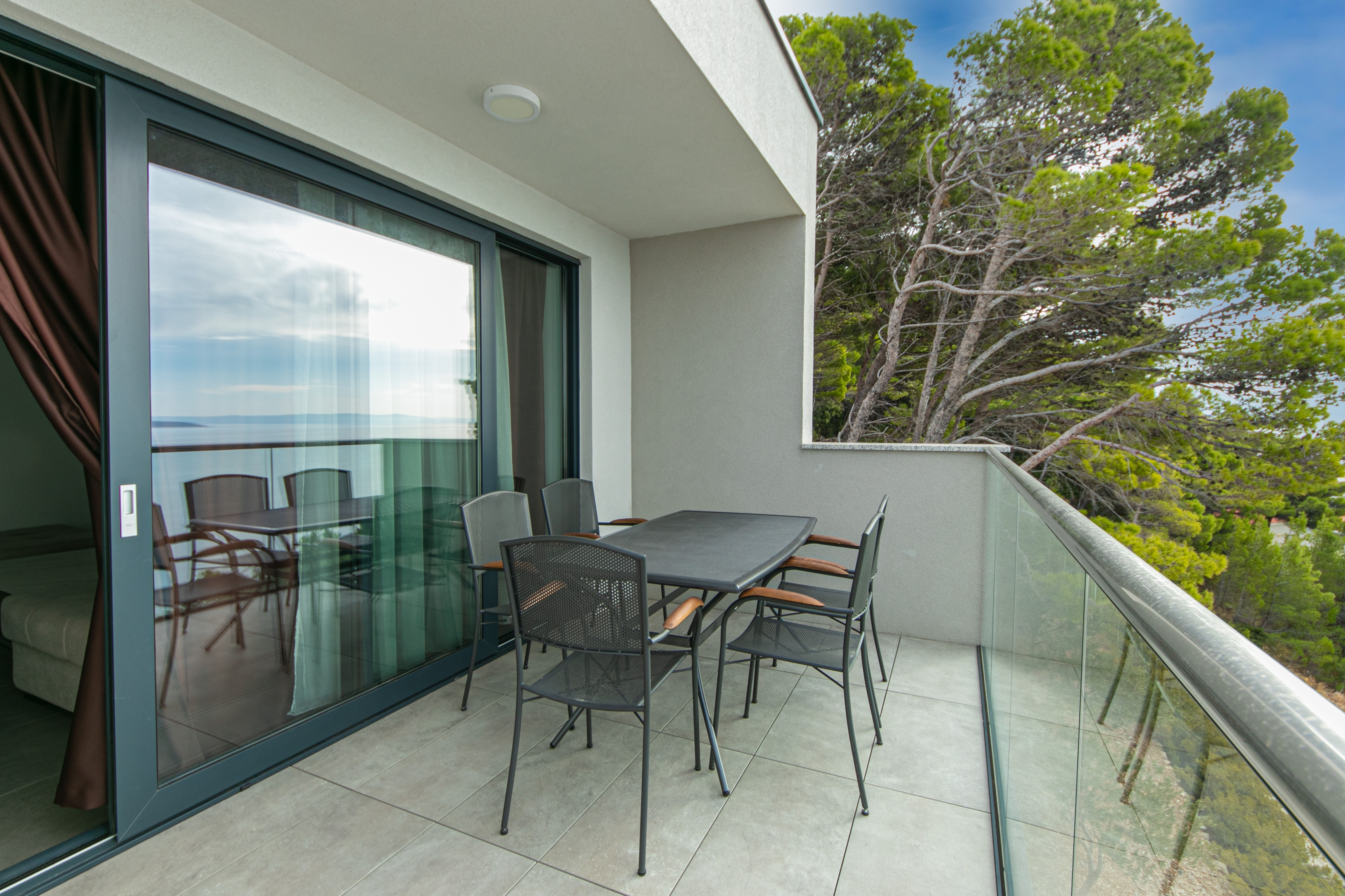 Two bedroom apartment with terrace and sea view Brela, Makarska (A-20229-e)