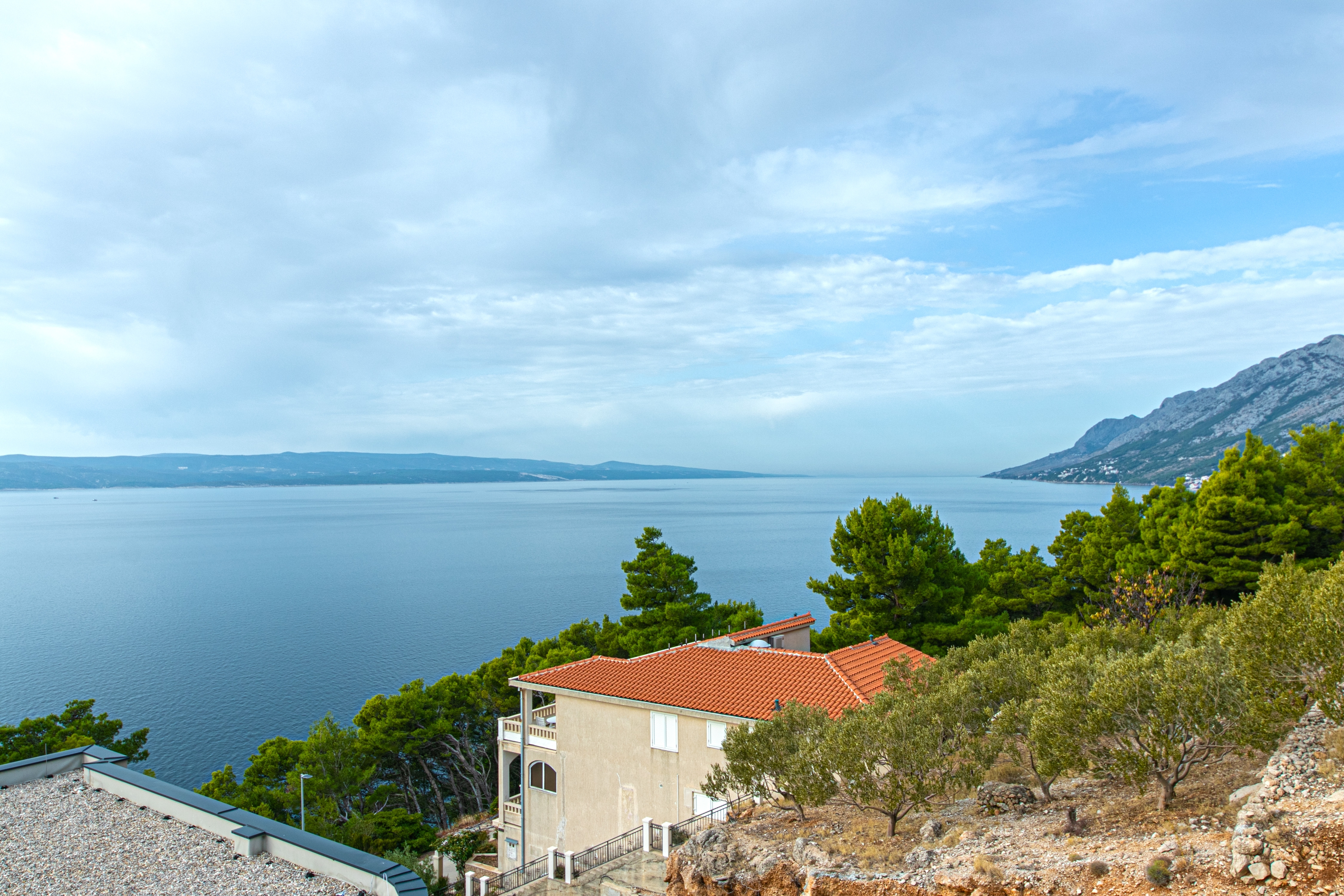 Two bedroom apartment with terrace and sea view Brela, Makarska  A-e