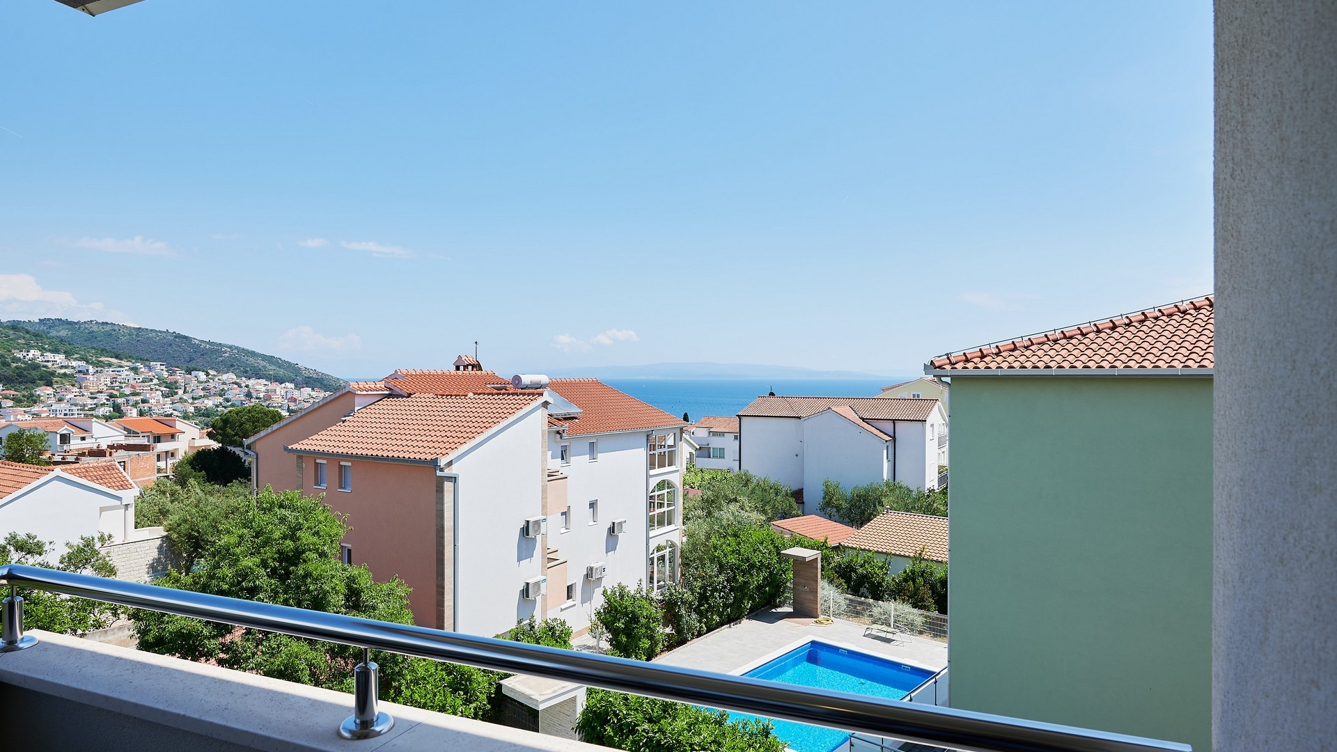 One bedroom apartment with terrace and sea view Mavarštica, Čiovo  A-a
