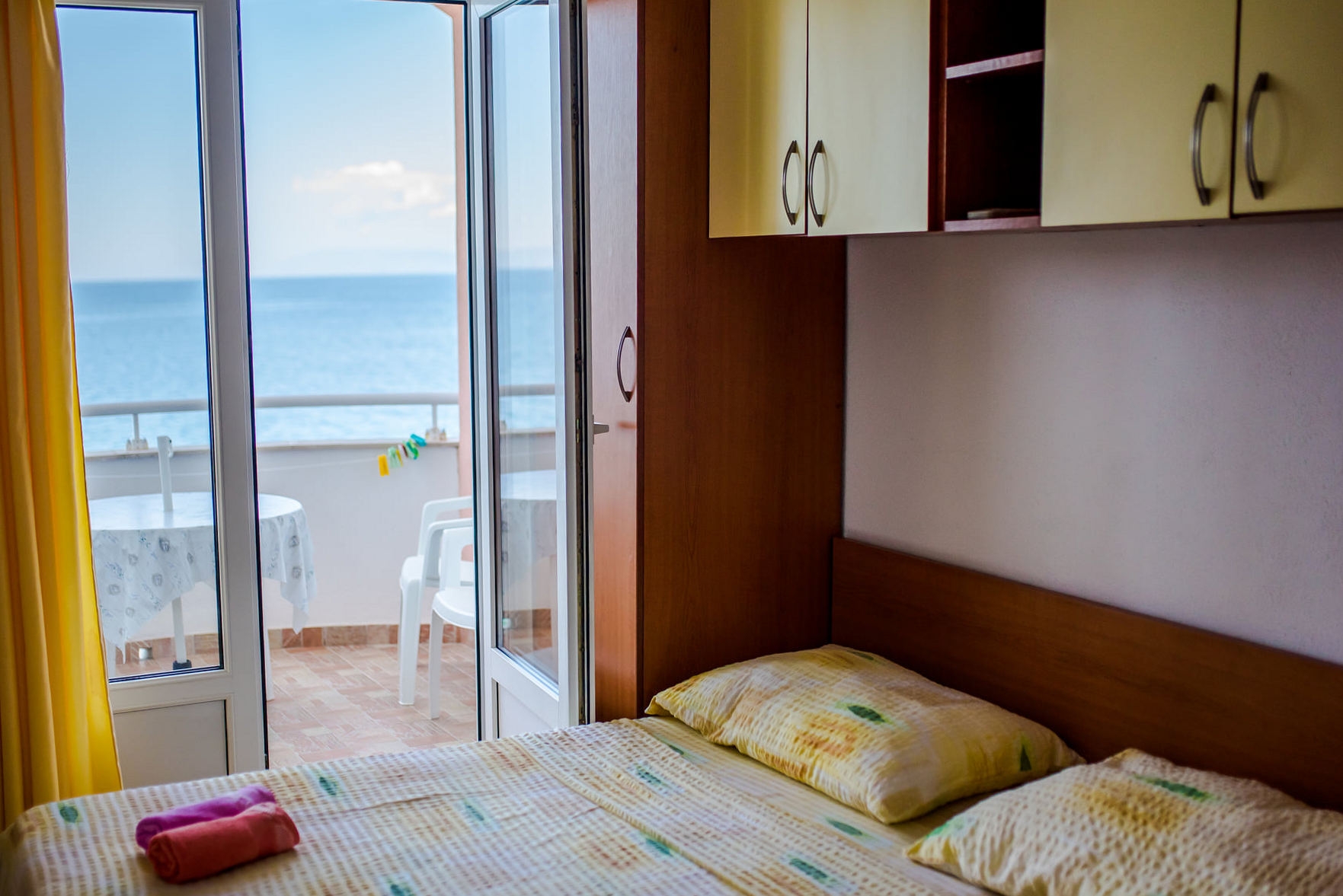 One bedroom apartment near beach Drašnice, Makarska (A-20243-b)