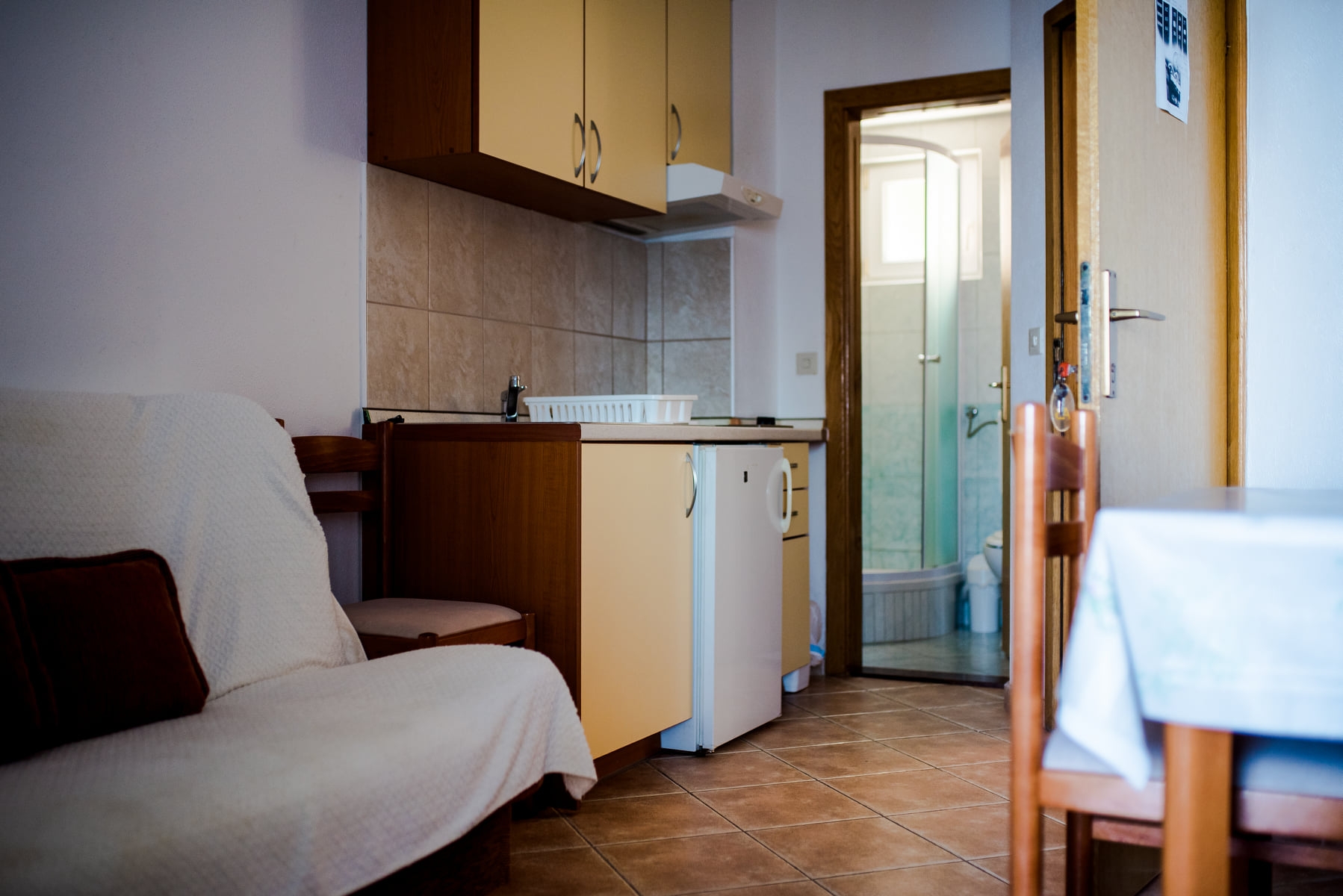 One bedroom apartment near beach Drašnice, Makarska (A-20243-c)