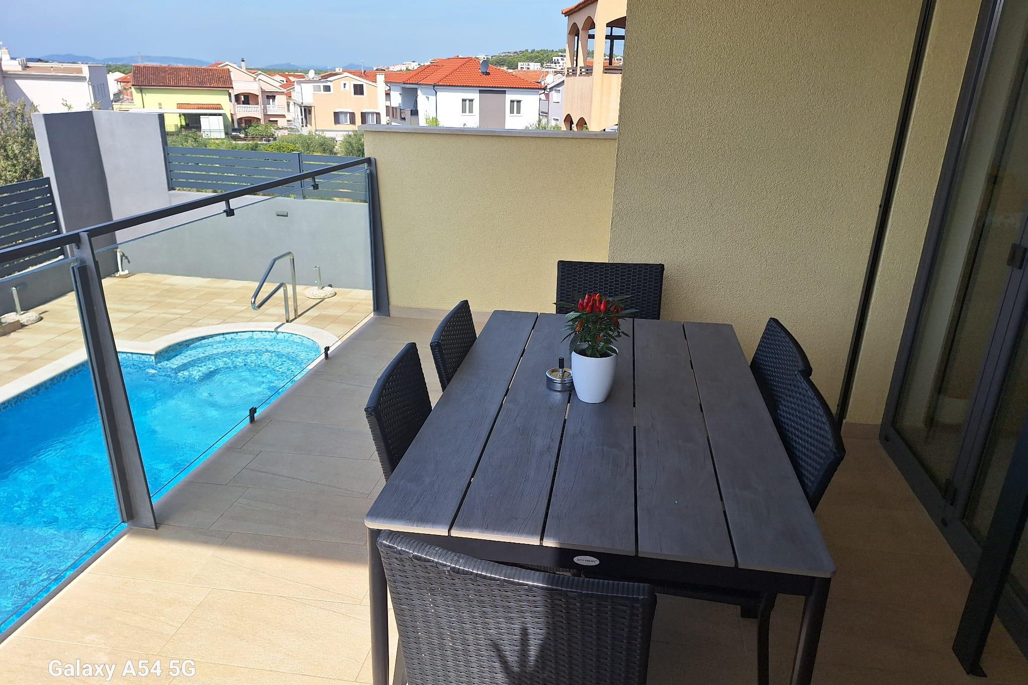 Two bedroom apartment with terrace and sea view Brodarica, Šibenik  A-a
