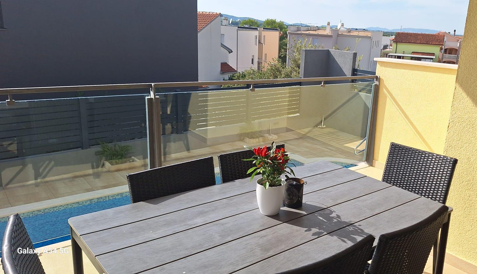 Two bedroom apartment with terrace and sea view Brodarica, Šibenik  A-a