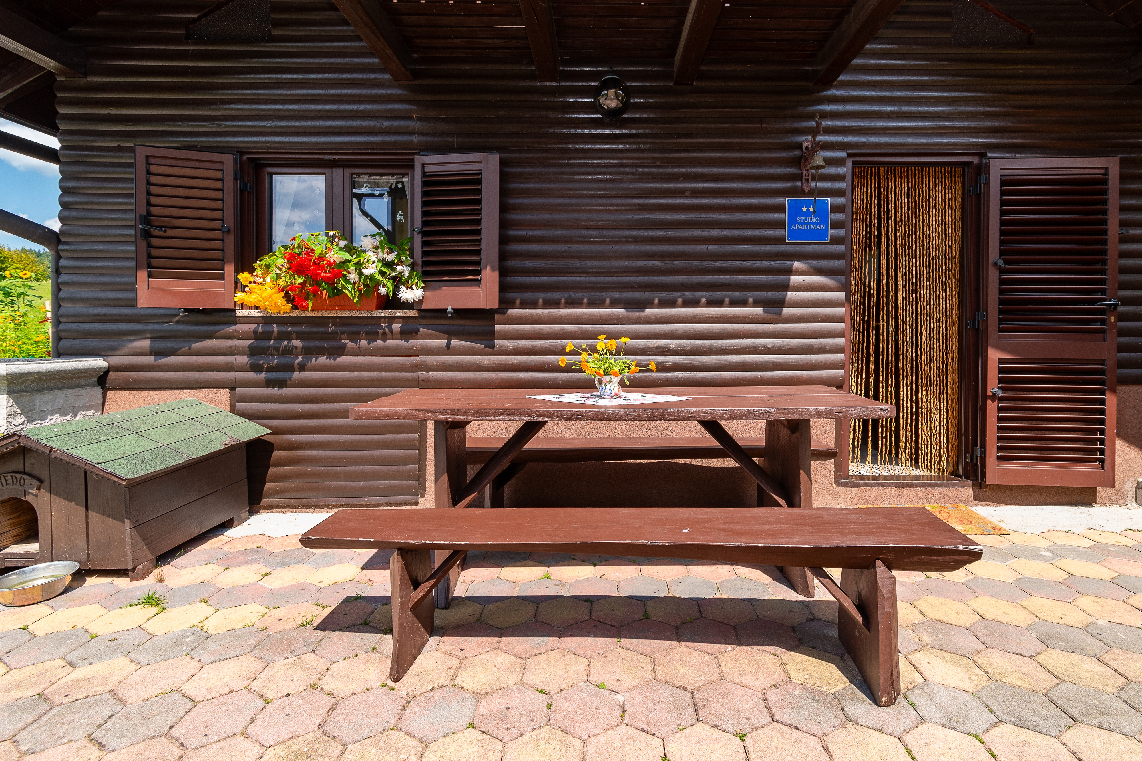 One bedroom apartment with terrace Prezid, Gorski kotar  A-a
