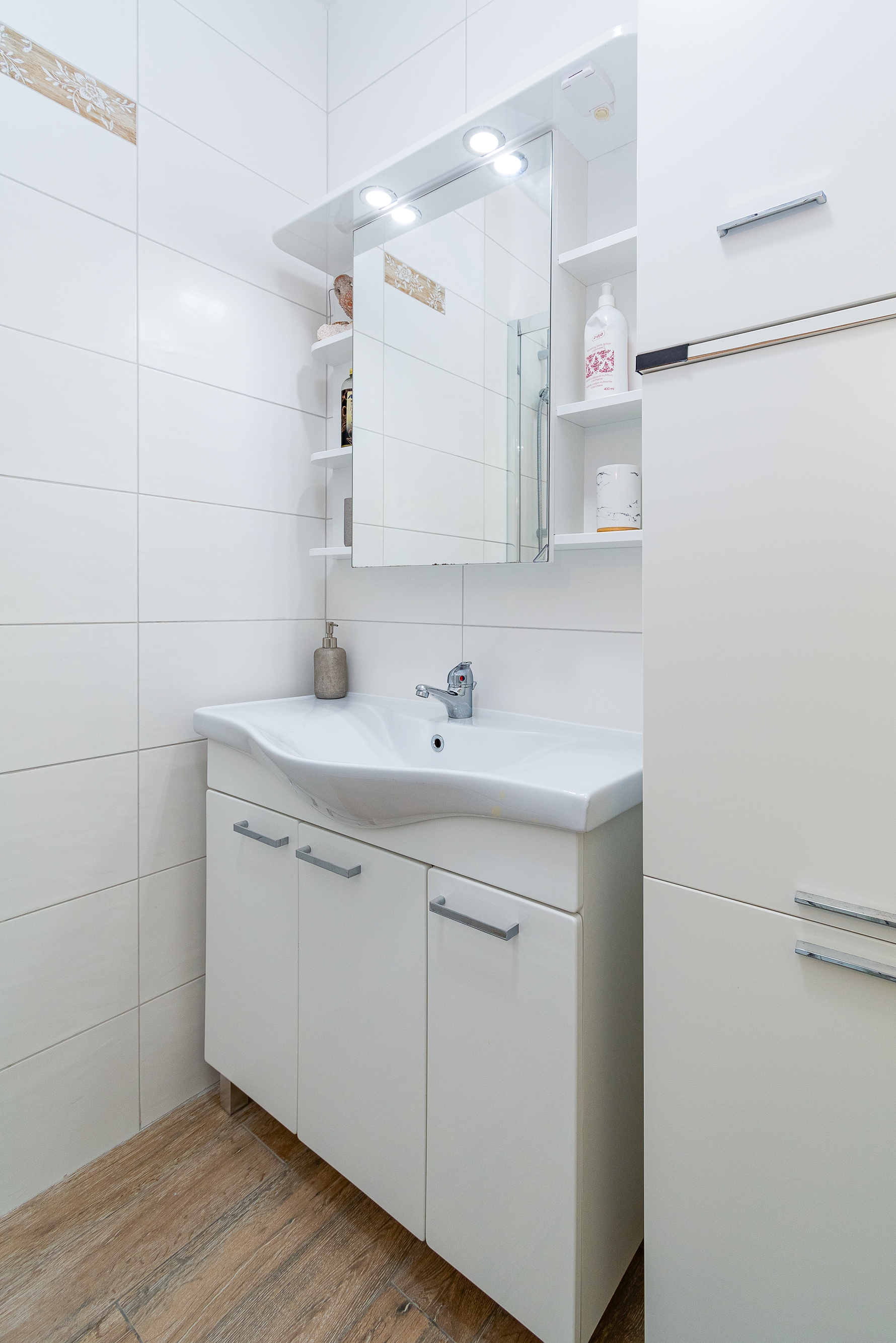 One bedroom apartment with terrace Prezid, Gorski kotar  A-b