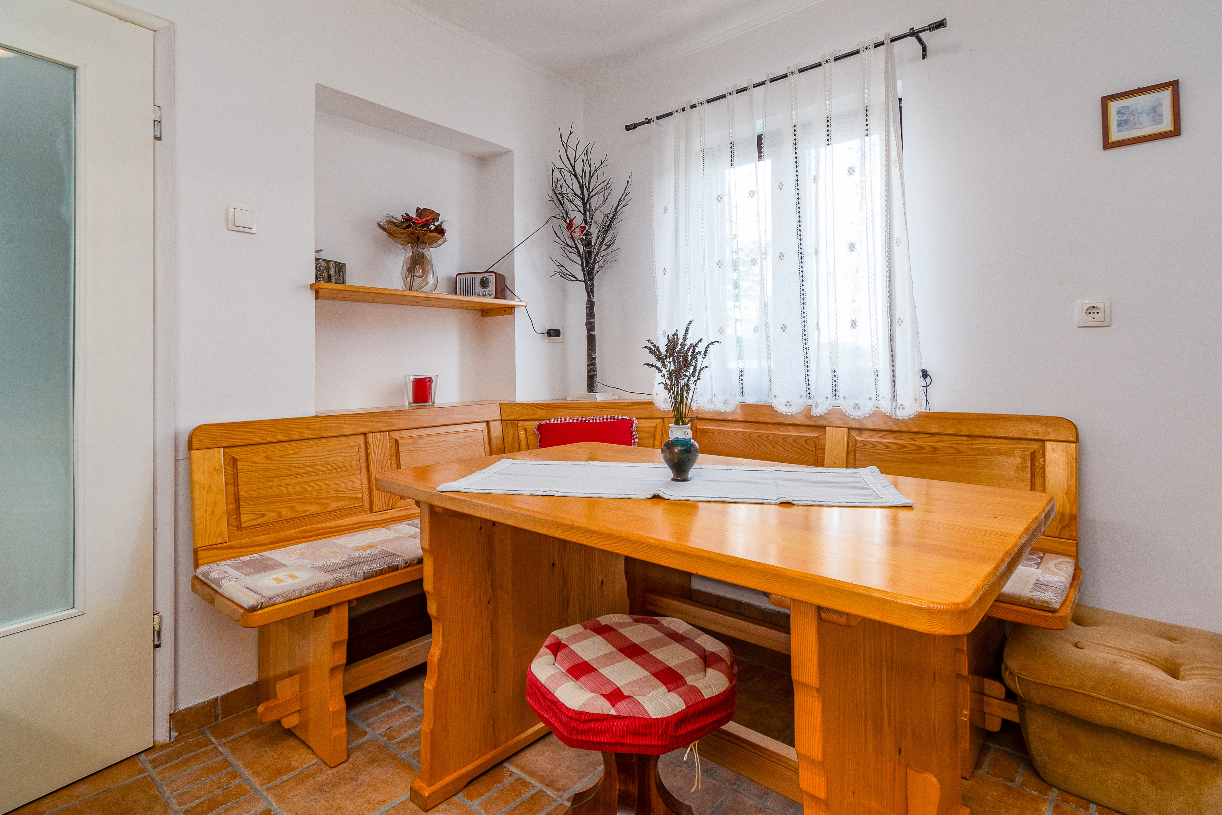 One bedroom apartment with terrace Prezid, Gorski kotar  A-b