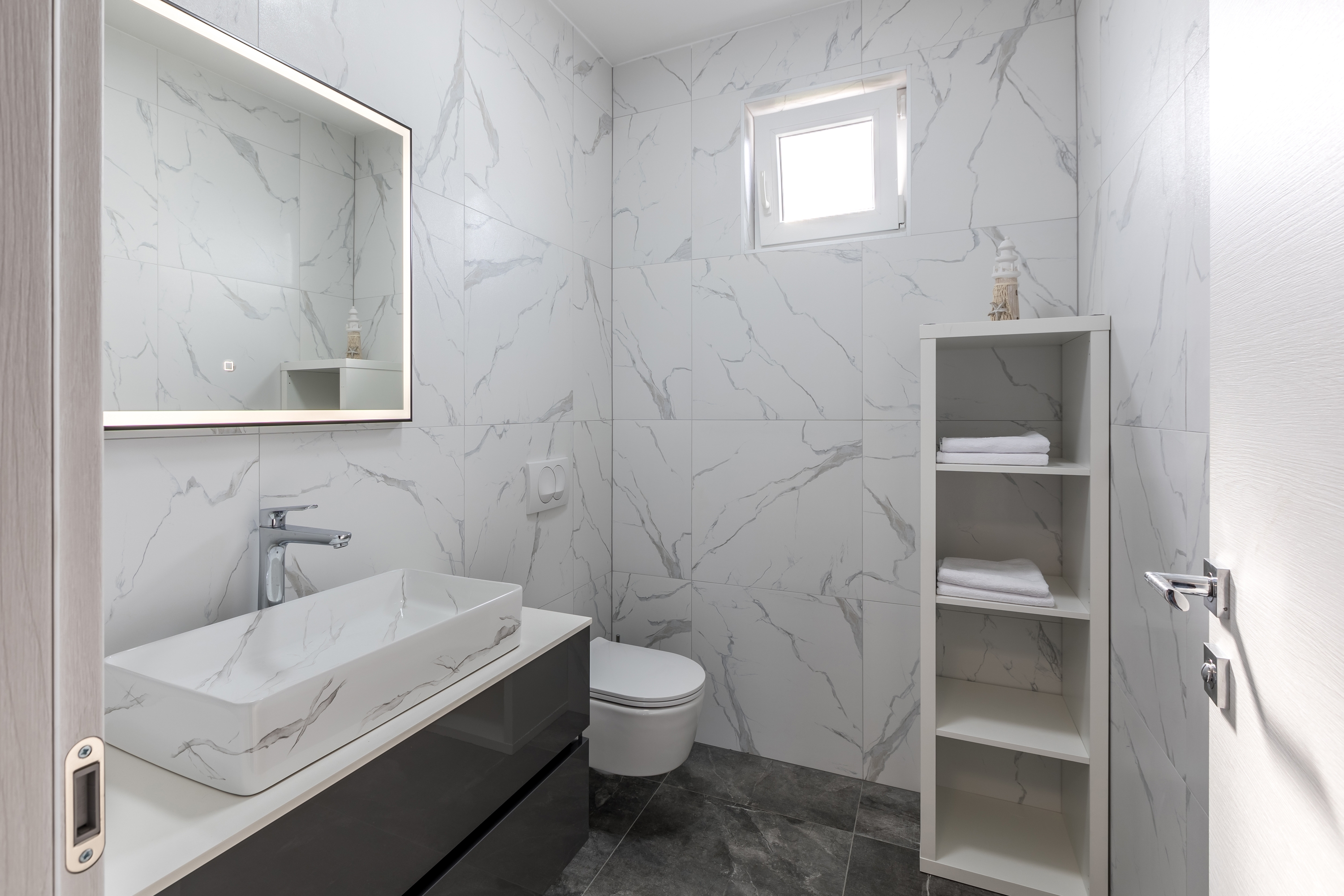 Three bedroom apartment with terrace and sea view Kaštel Lukšić, Kaštela  A-c