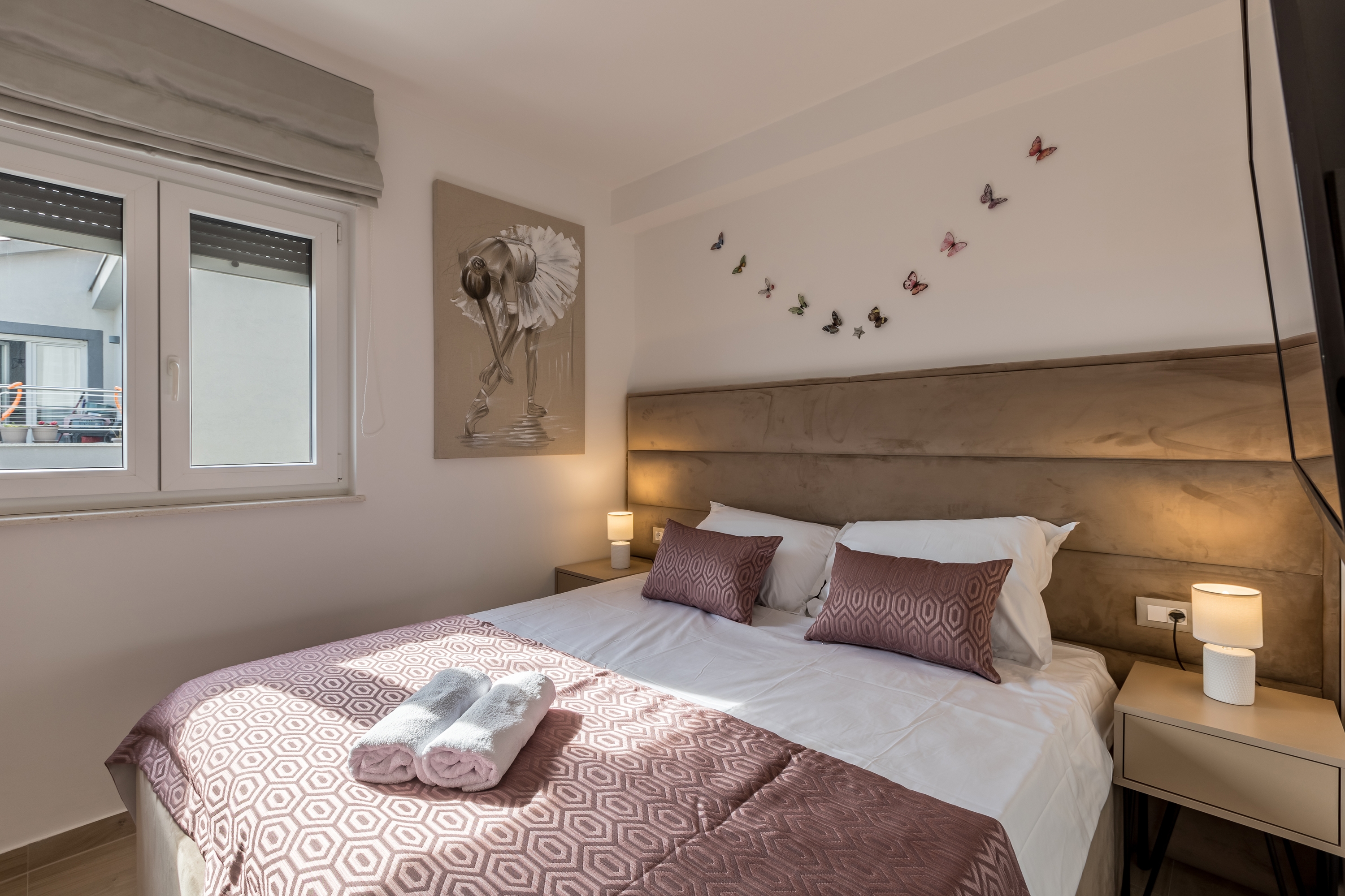 Three bedroom apartment with terrace and sea view Kaštel Lukšić, Kaštela  A-c