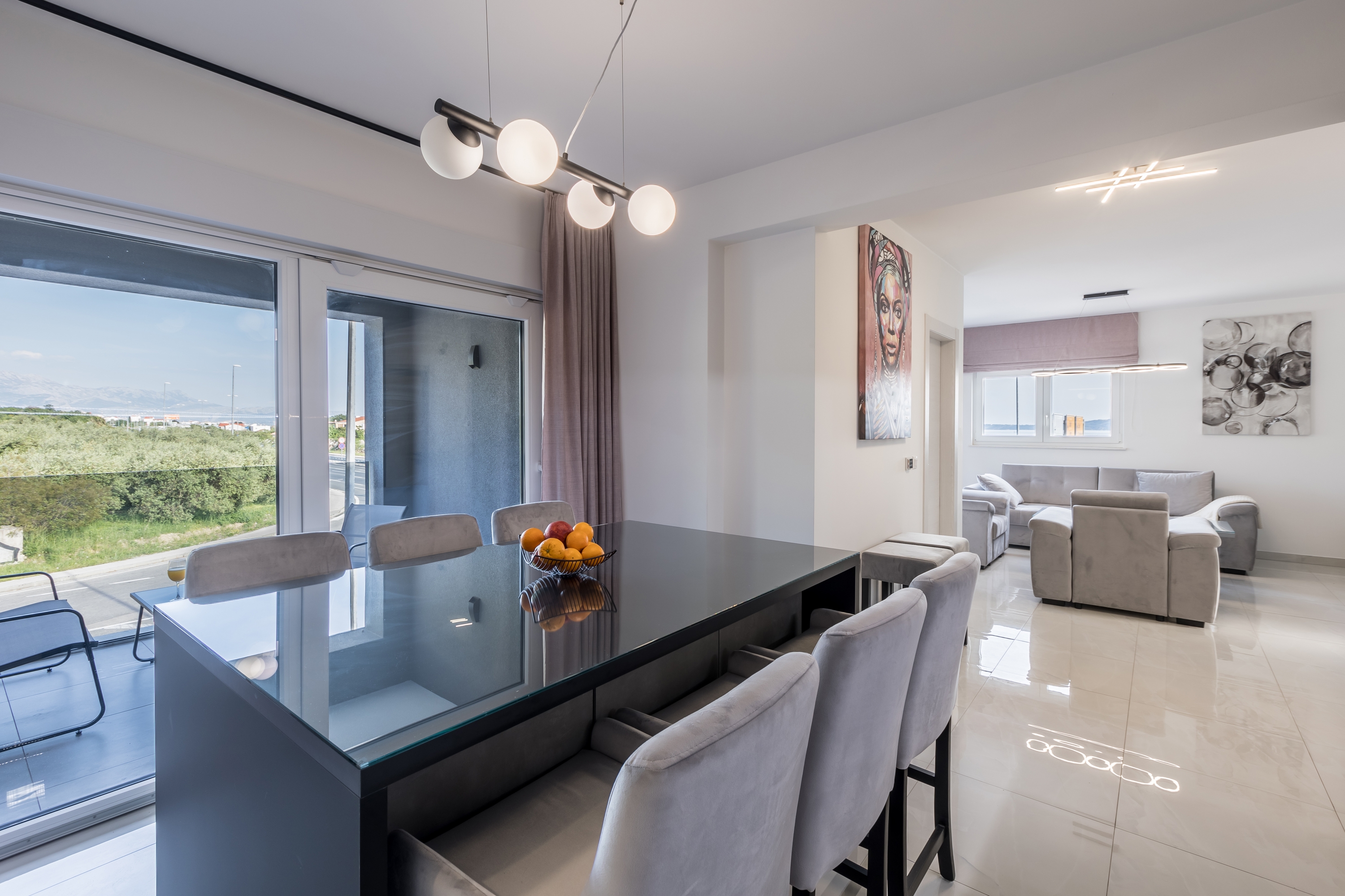 Three bedroom apartment with terrace and sea view Kaštel Lukšić, Kaštela  A-c