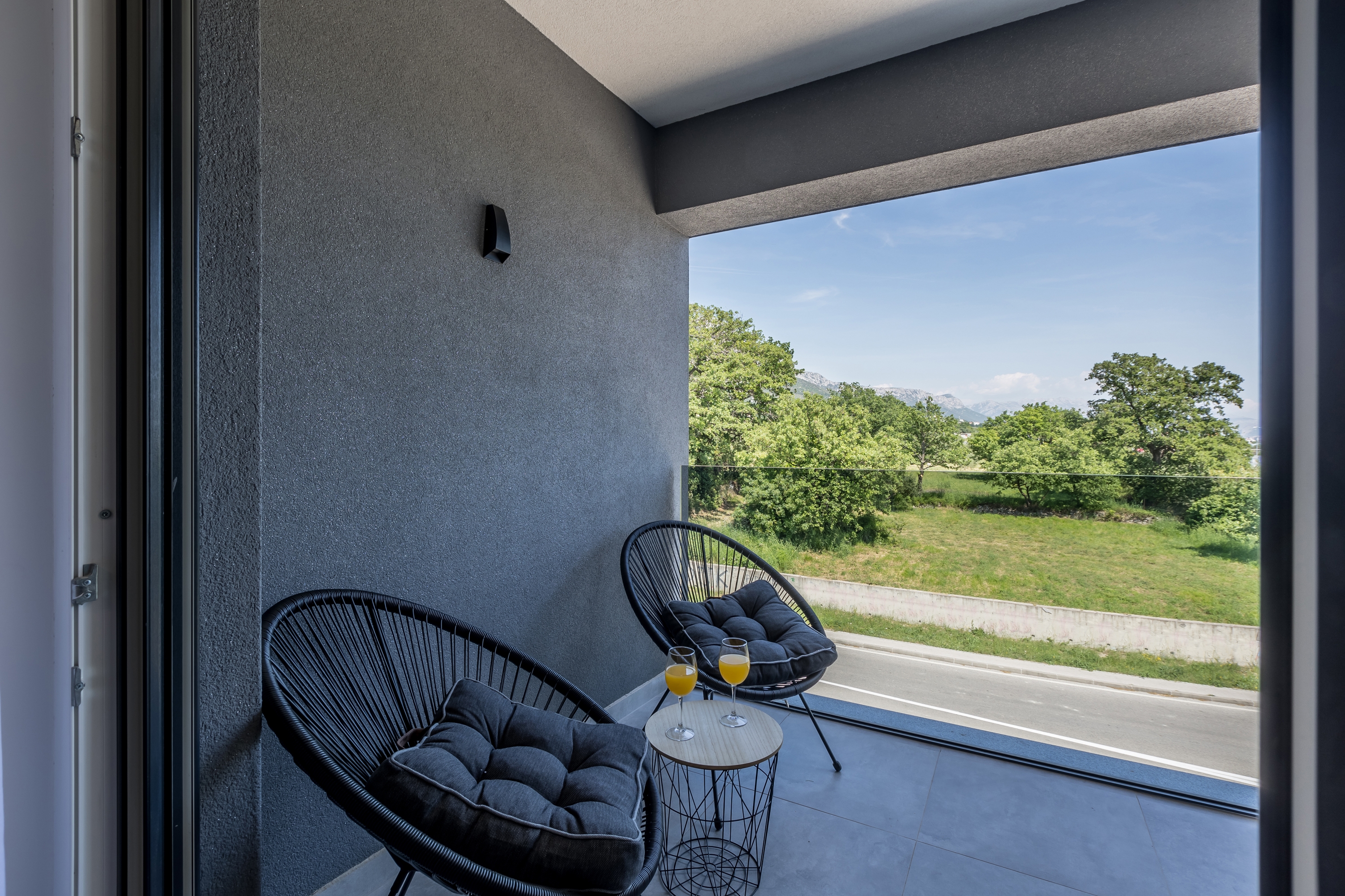 Two bedroom apartment with terrace and sea view Kaštel Lukšić, Kaštela  A-d