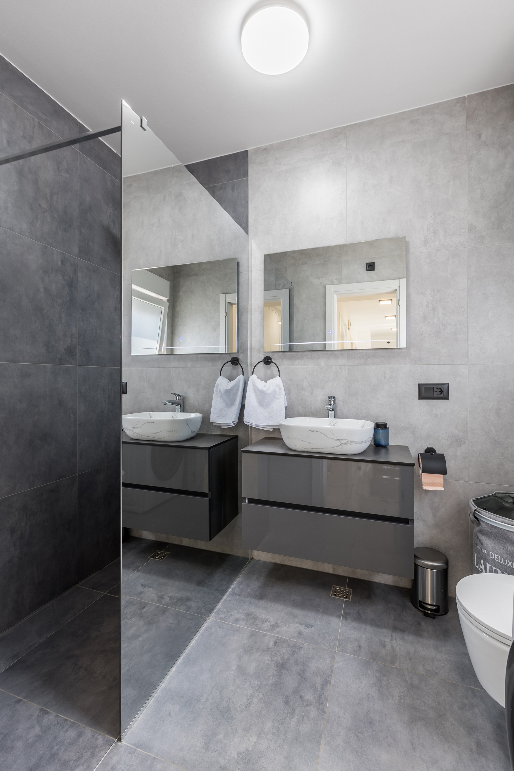 Two bedroom apartment with terrace and sea view Kaštel Lukšić, Kaštela  A-d