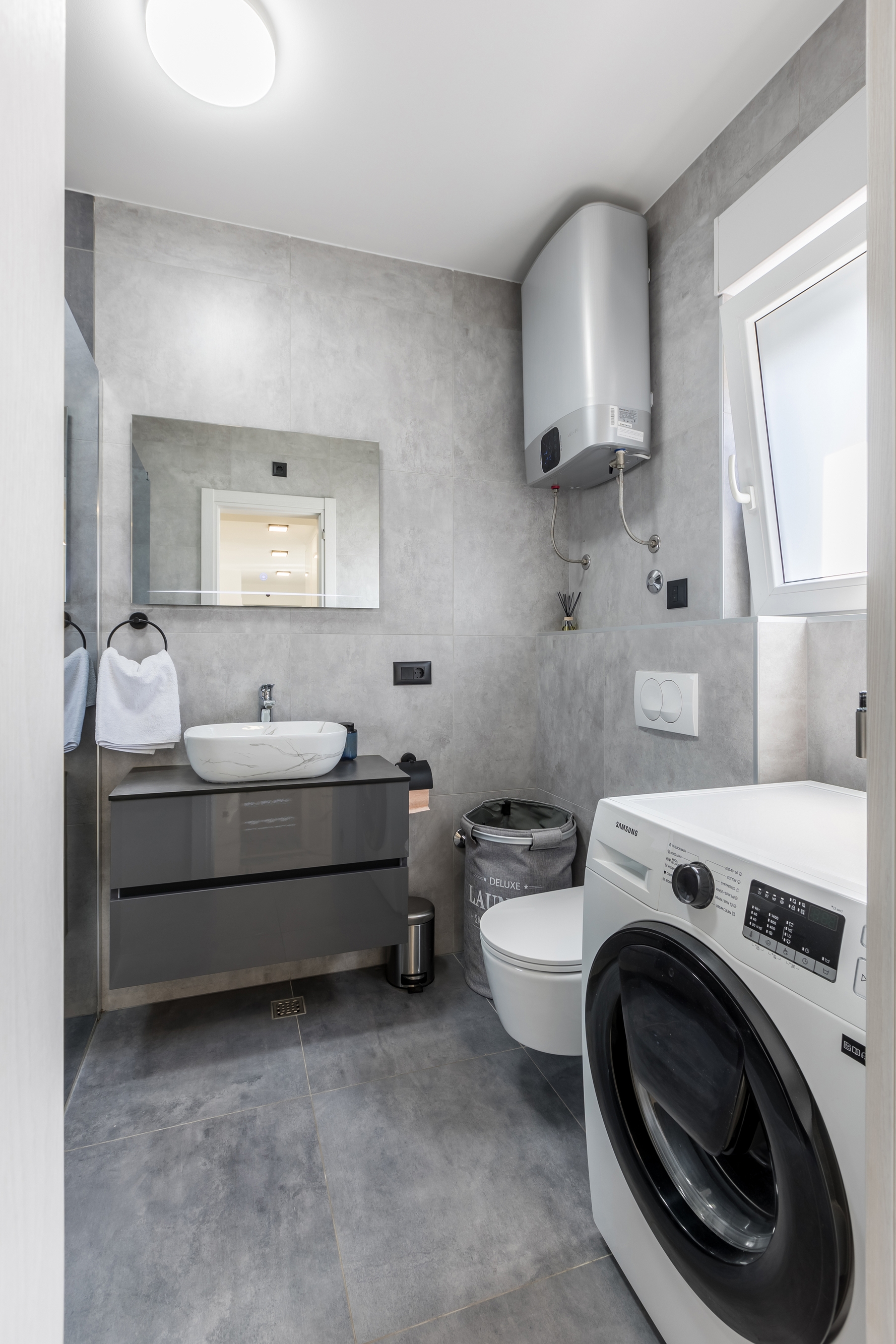 Two bedroom apartment with terrace and sea view Kaštel Lukšić, Kaštela  A-d