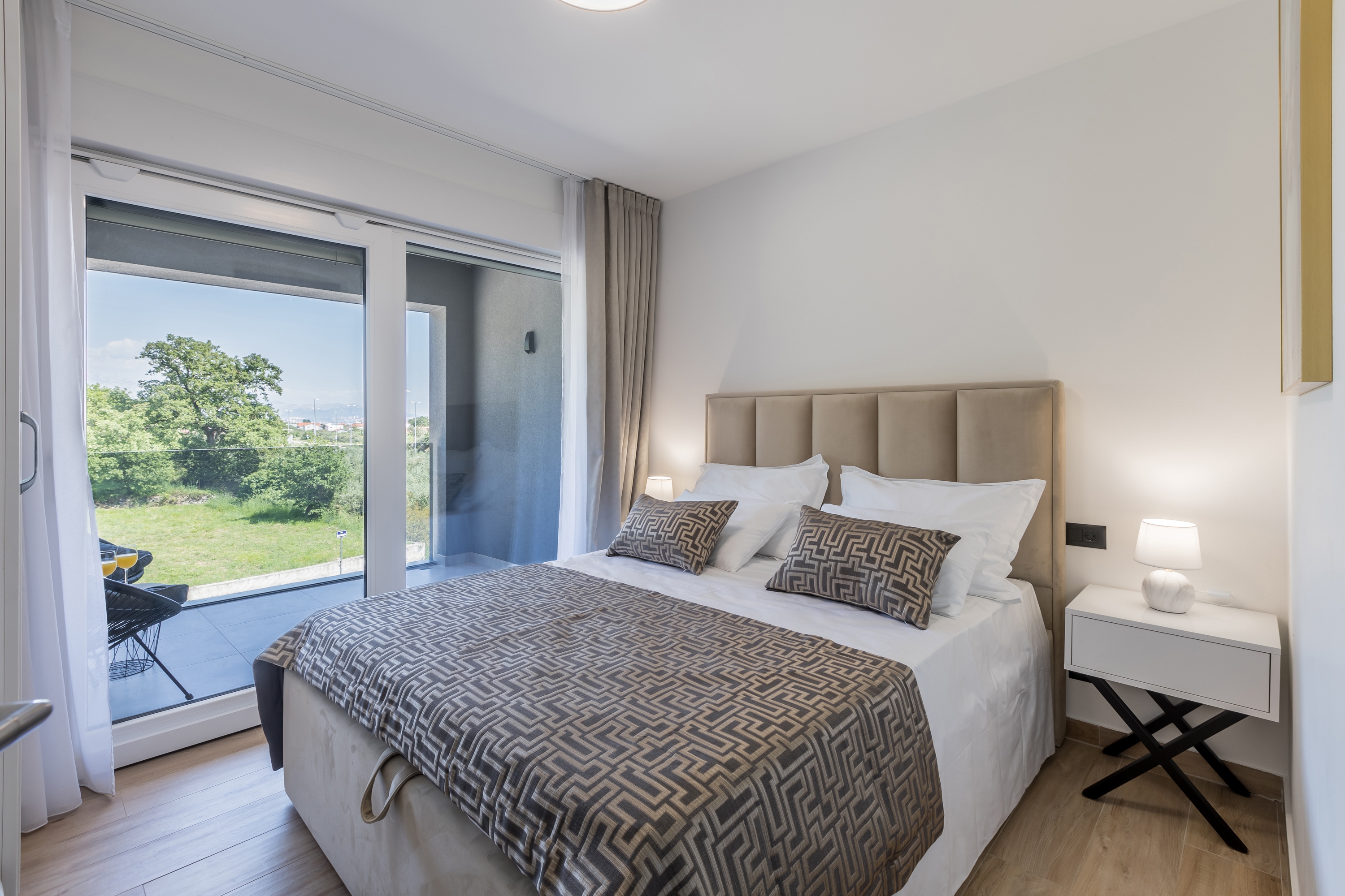 Two bedroom apartment with terrace and sea view Kaštel Lukšić, Kaštela  A-d