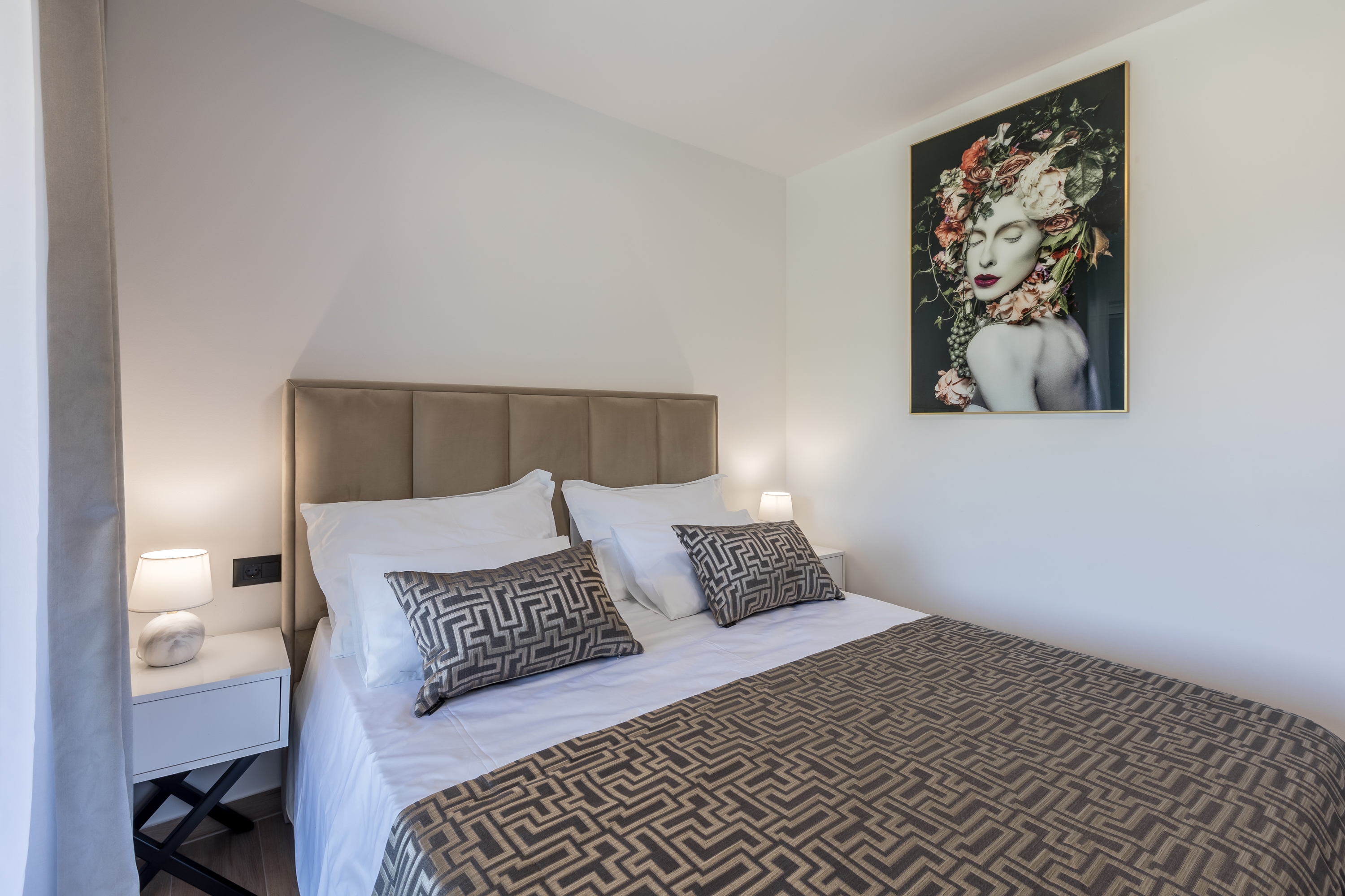 Two bedroom apartment with terrace and sea view Kaštel Lukšić, Kaštela  A-d