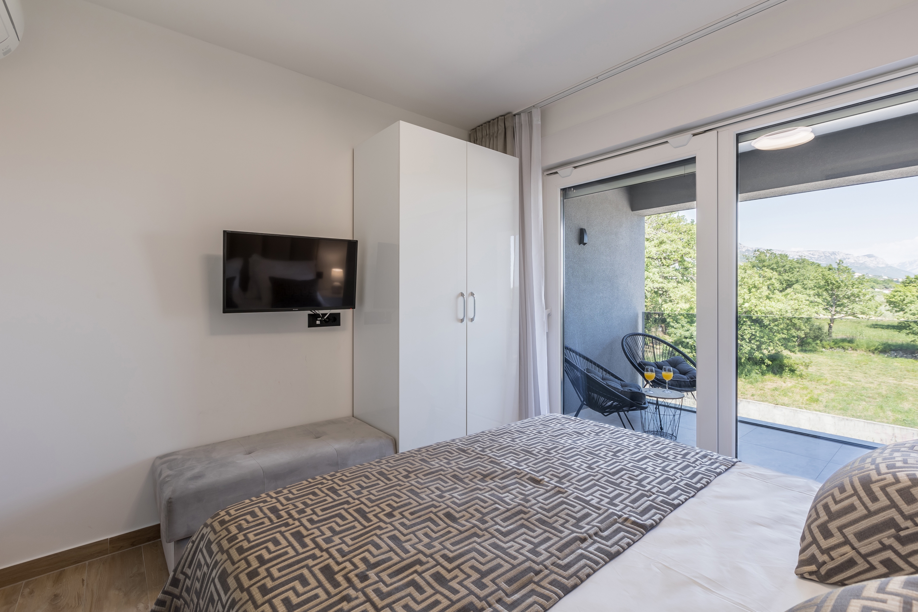 Two bedroom apartment with terrace and sea view Kaštel Lukšić, Kaštela  A-d