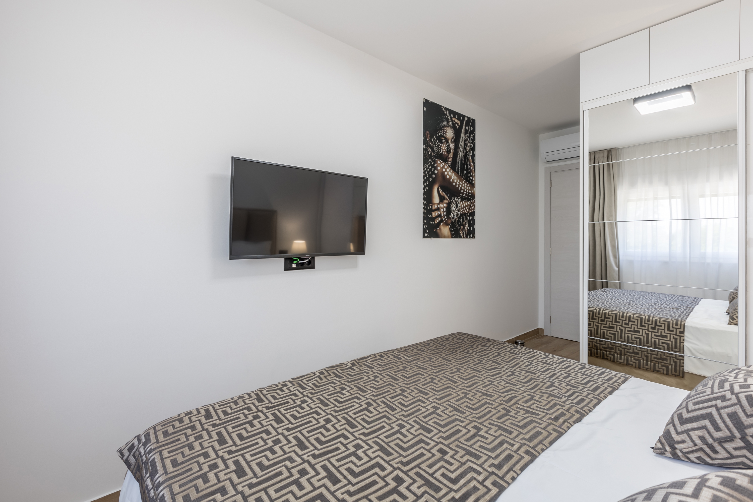 Two bedroom apartment with terrace and sea view Kaštel Lukšić, Kaštela  A-d