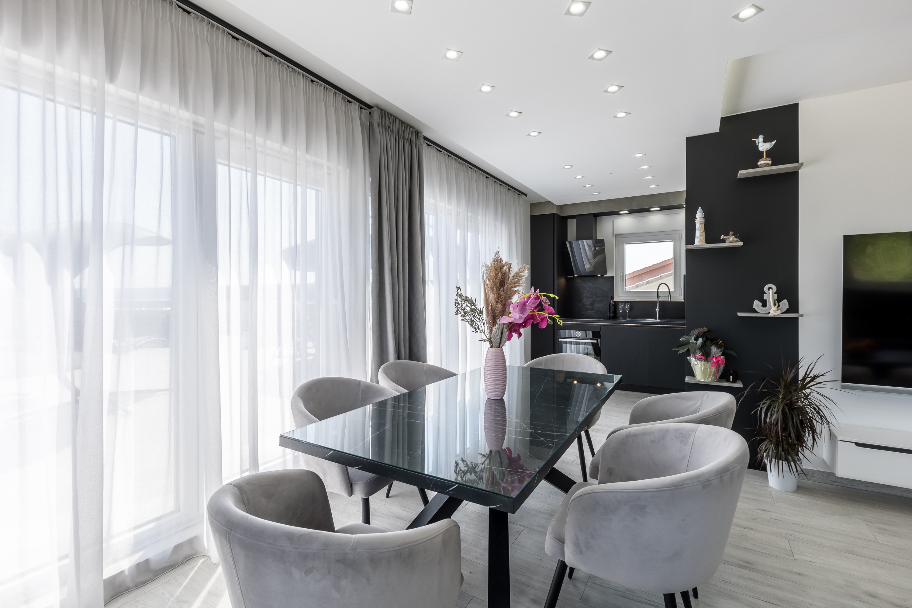 Two bedroom apartment with terrace and sea view Kaštel Lukšić, Kaštela  A-d