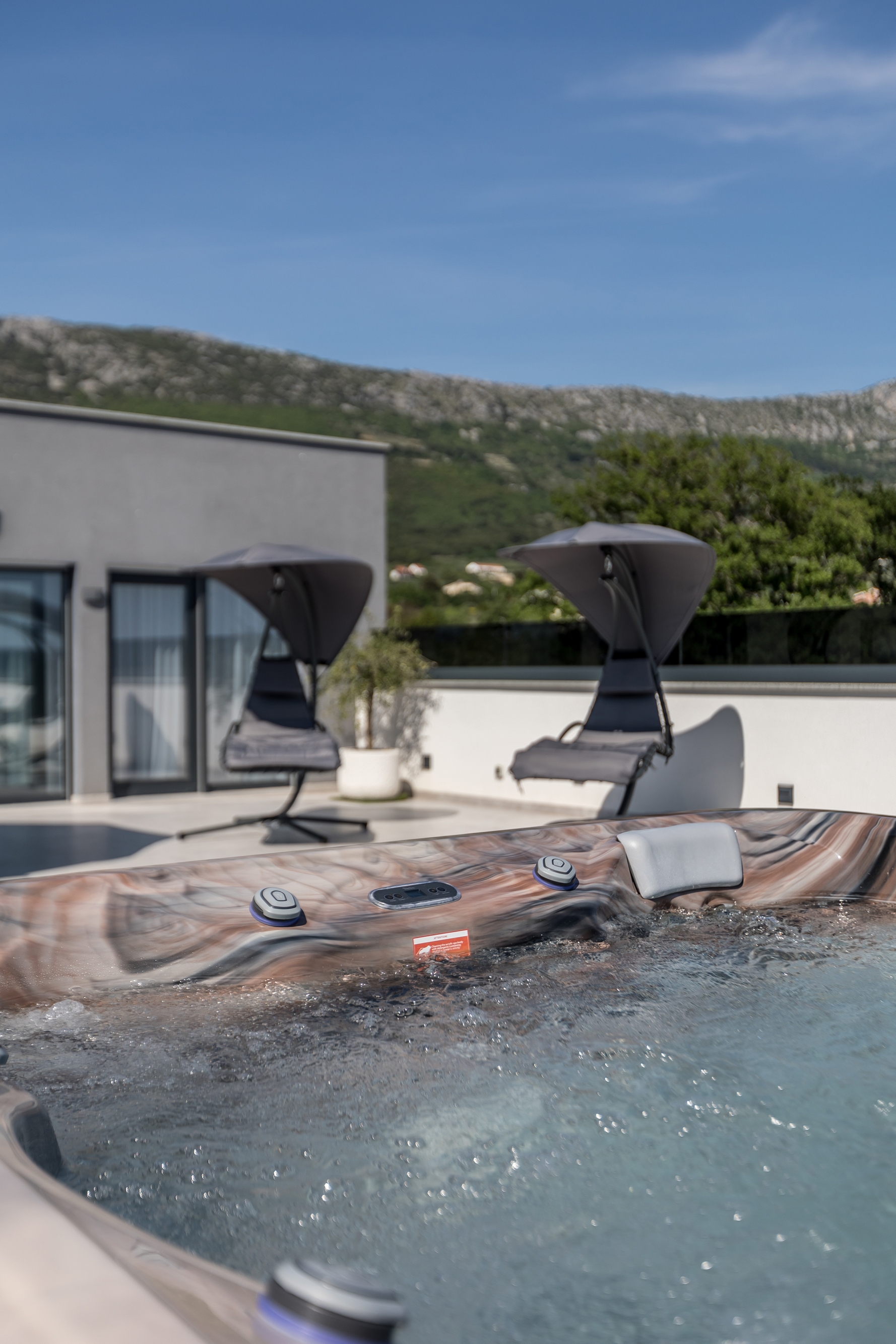 Two bedroom apartment with terrace and sea view Kaštel Lukšić, Kaštela  A-d