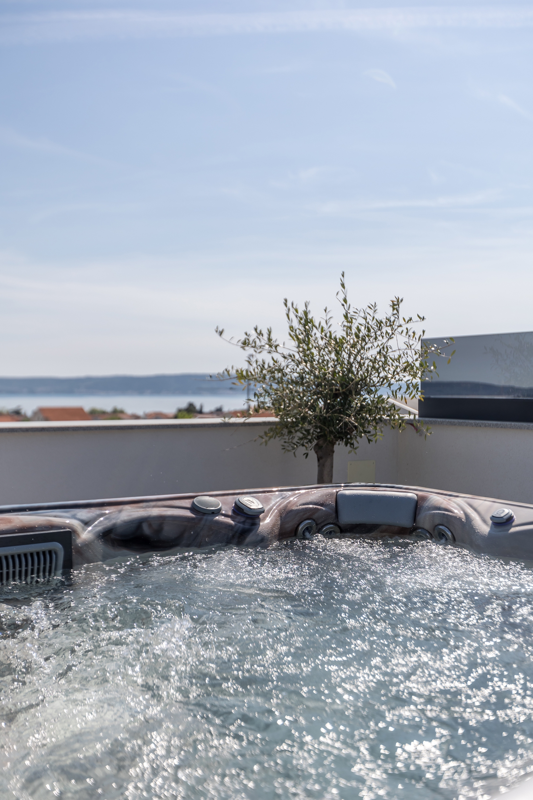 Two bedroom apartment with terrace and sea view Kaštel Lukšić, Kaštela  A-d