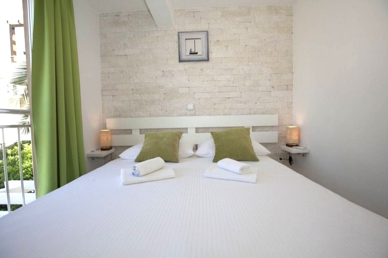 Three bedroom house with terrace and sea view Mastrinka, Čiovo  K