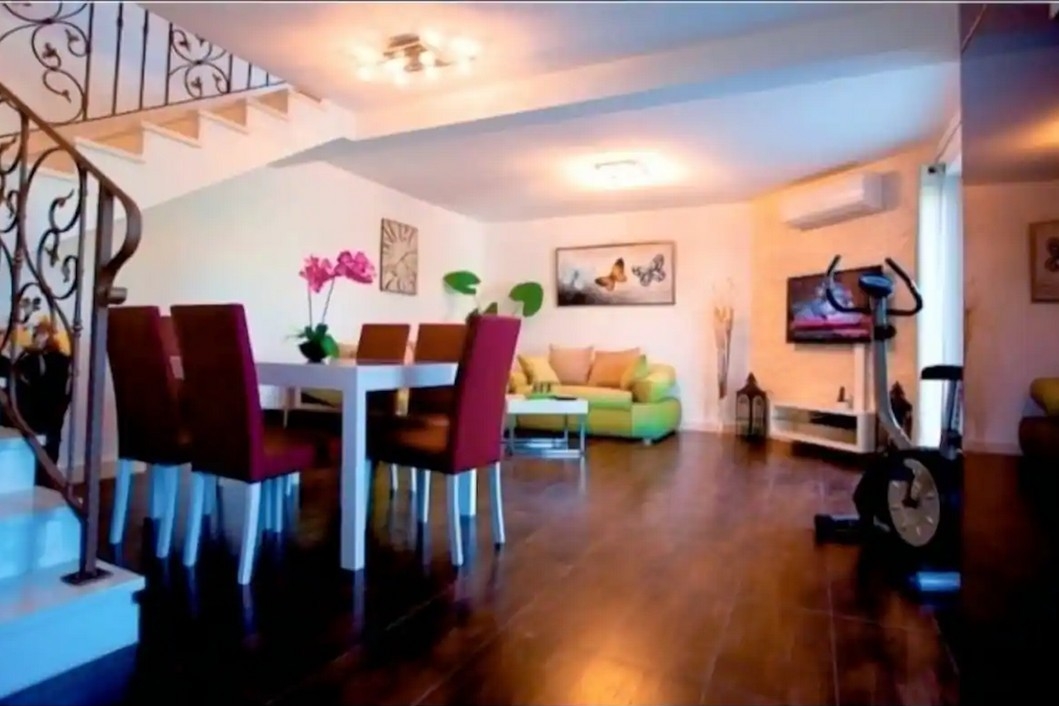 Three bedroom house with terrace and sea view Mastrinka, Čiovo  K