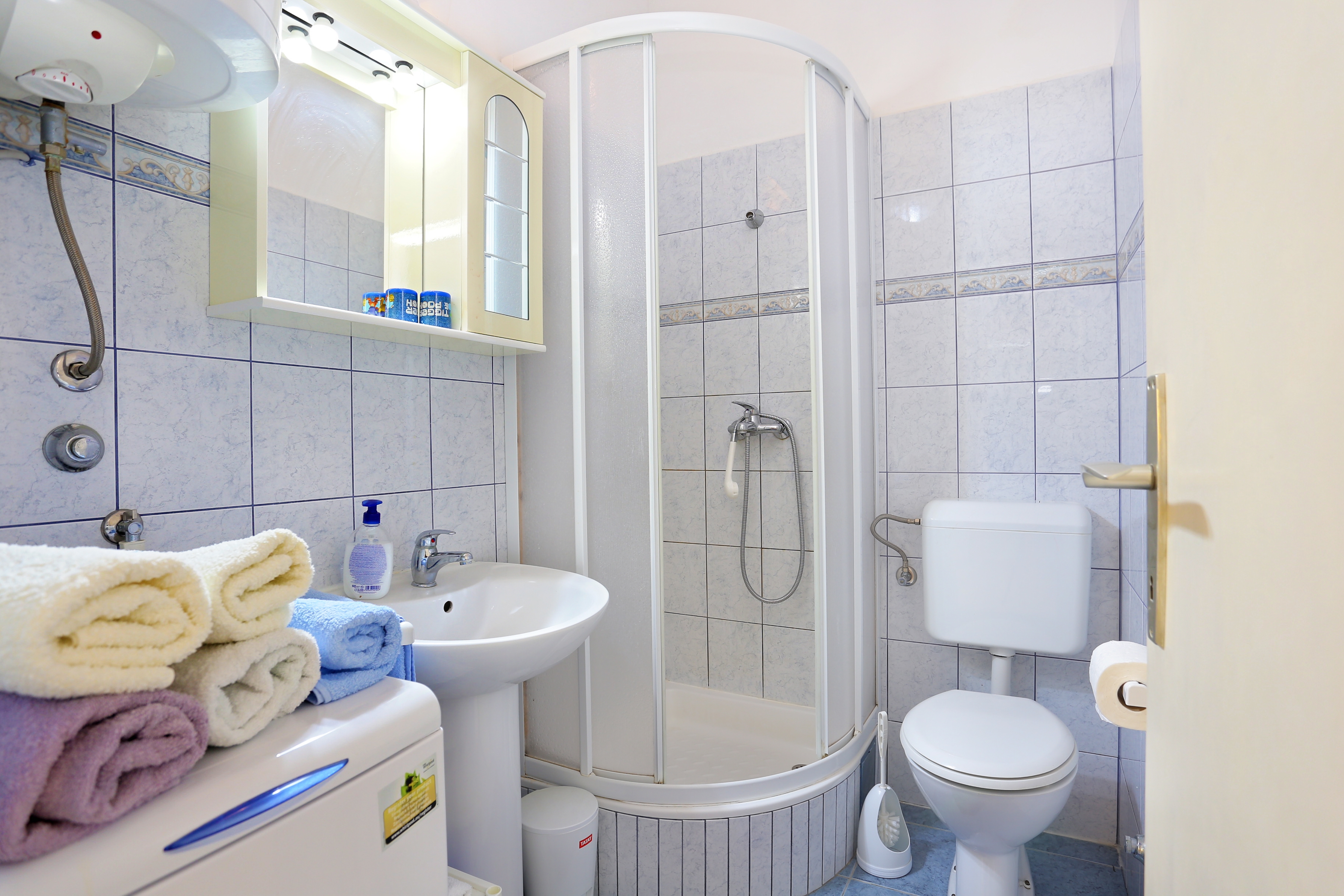 Two bedroom apartment with terrace and sea view Seget Donji, Trogir  A-a