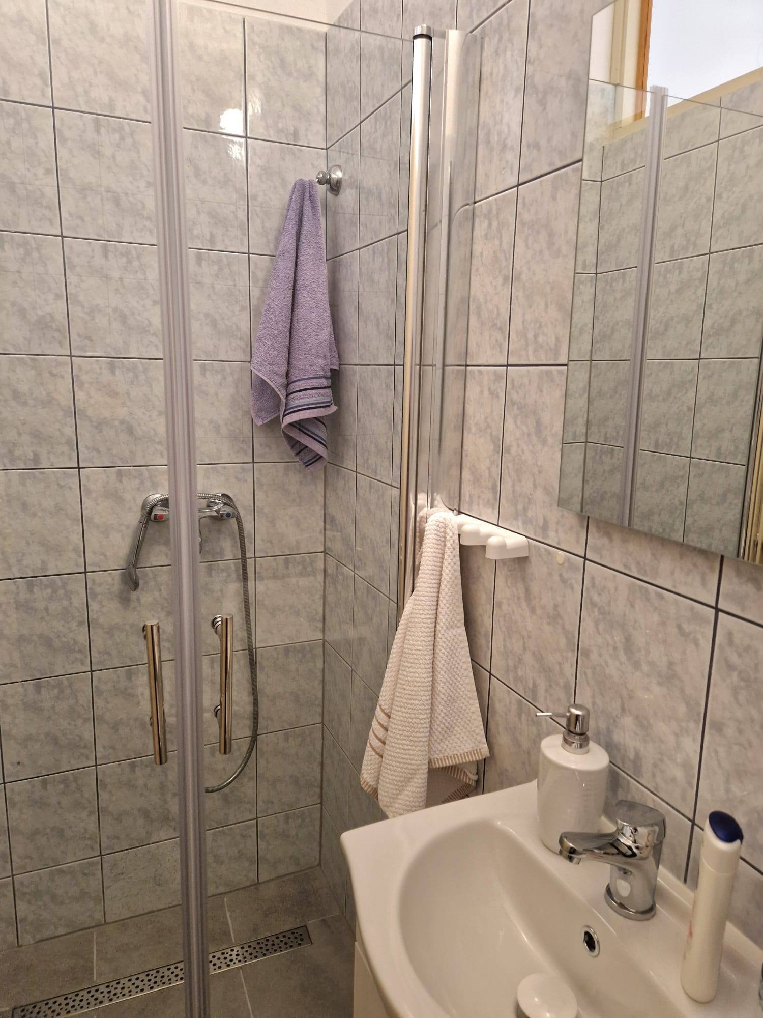 Two bedroom apartment with terrace and sea view Seget Donji, Trogir  A-a