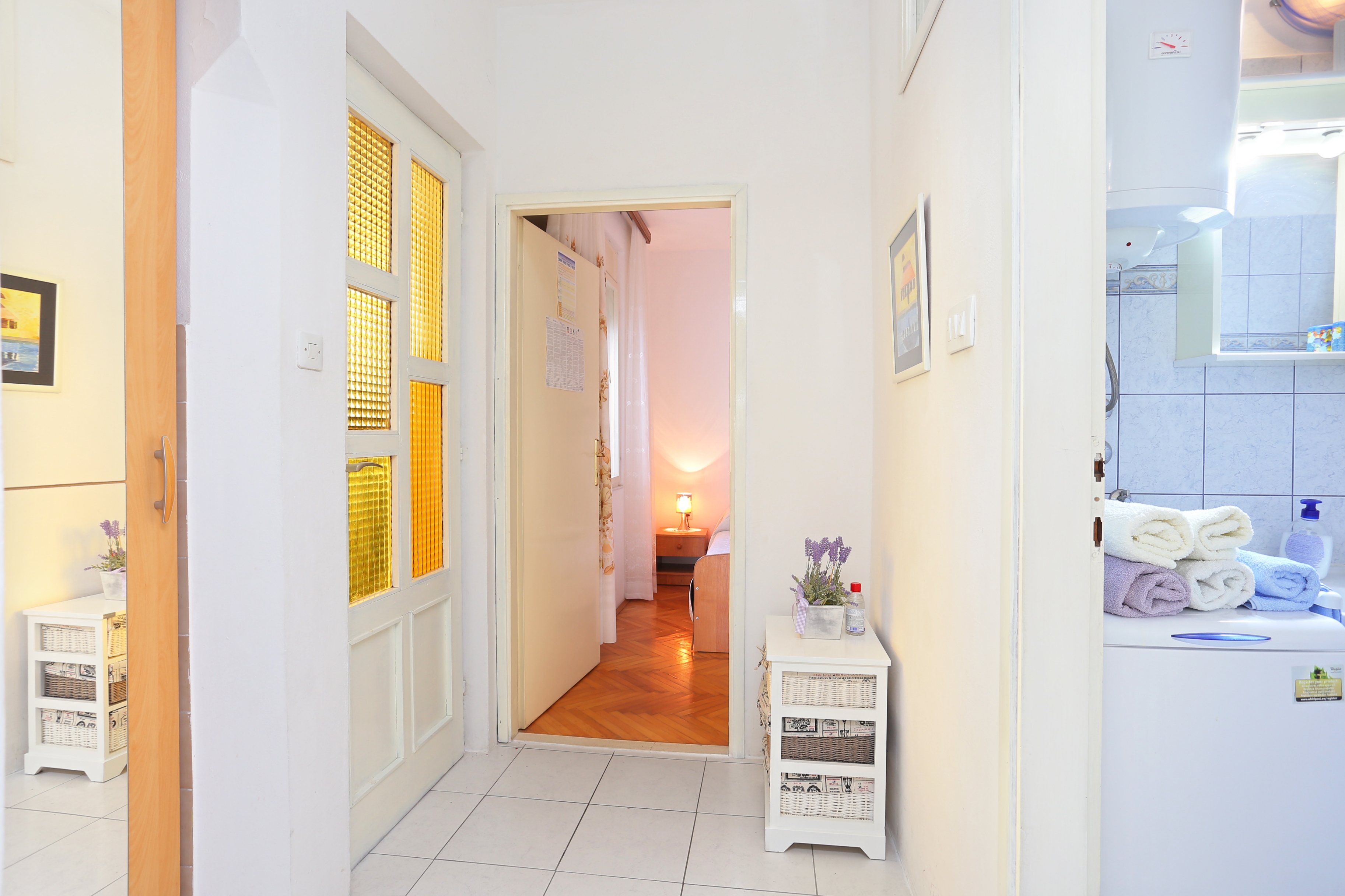 Two bedroom apartment with terrace and sea view Seget Donji, Trogir  A-a