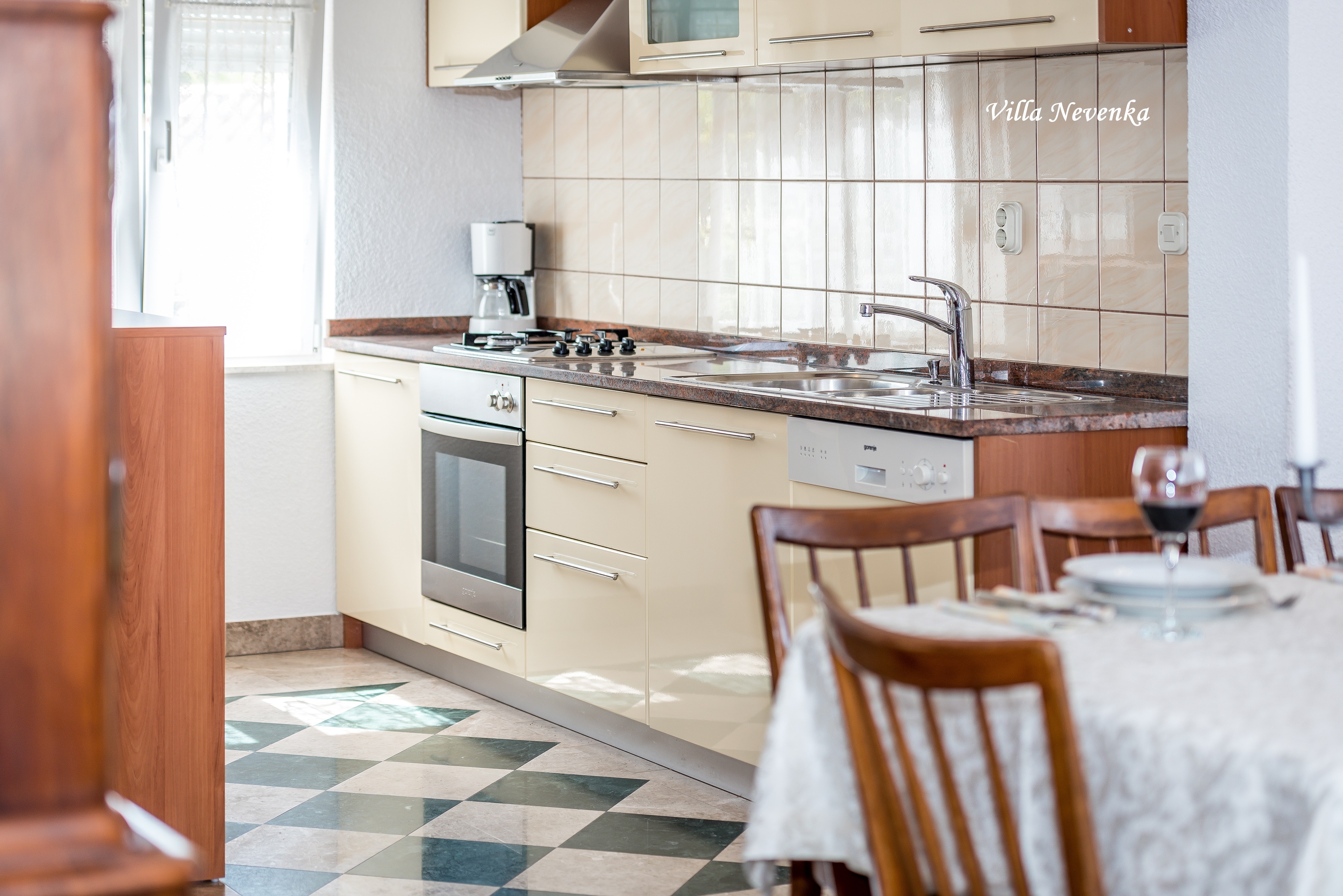 Top Rogoznica Kanica Top Rogoznica Kanica