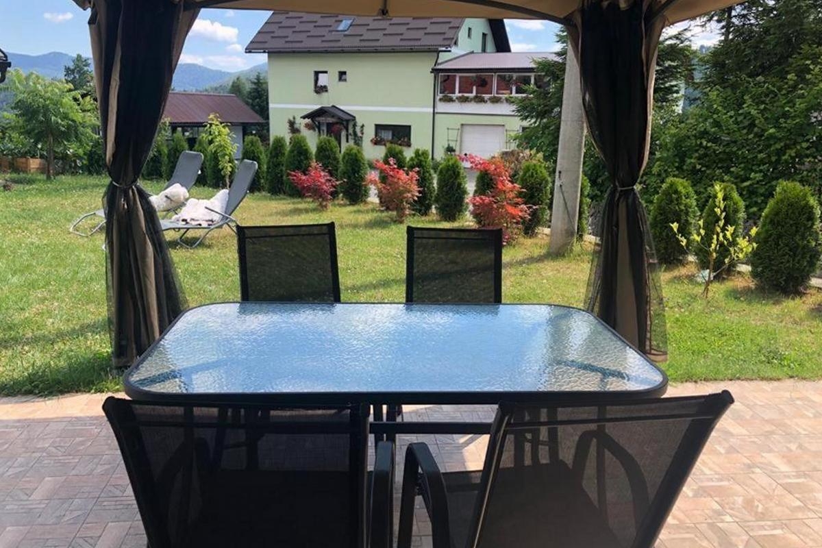 Dvosobna kuća s terasom Fužine, Gorski kotar  K