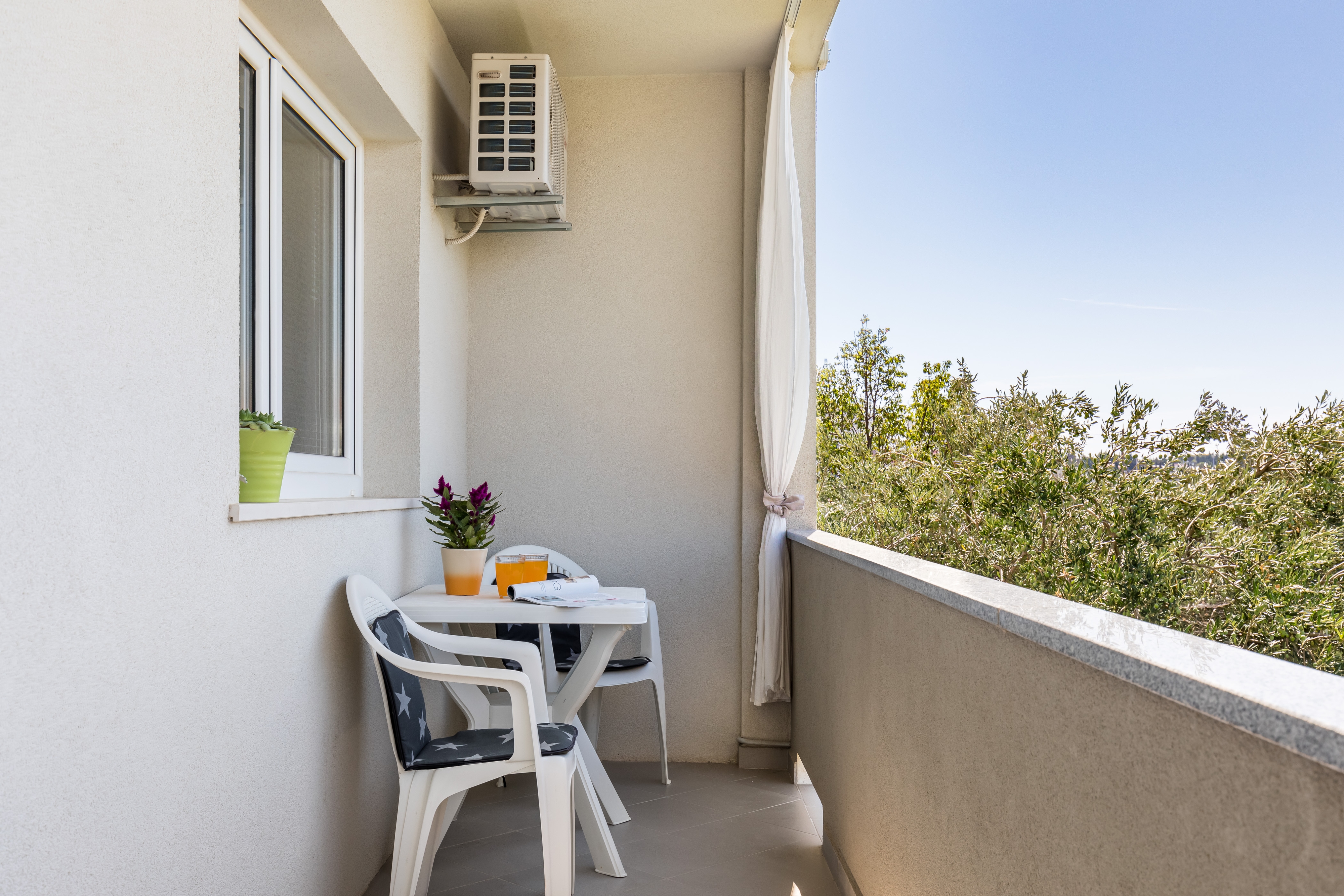 Three bedroom house with terrace and sea view Split  K