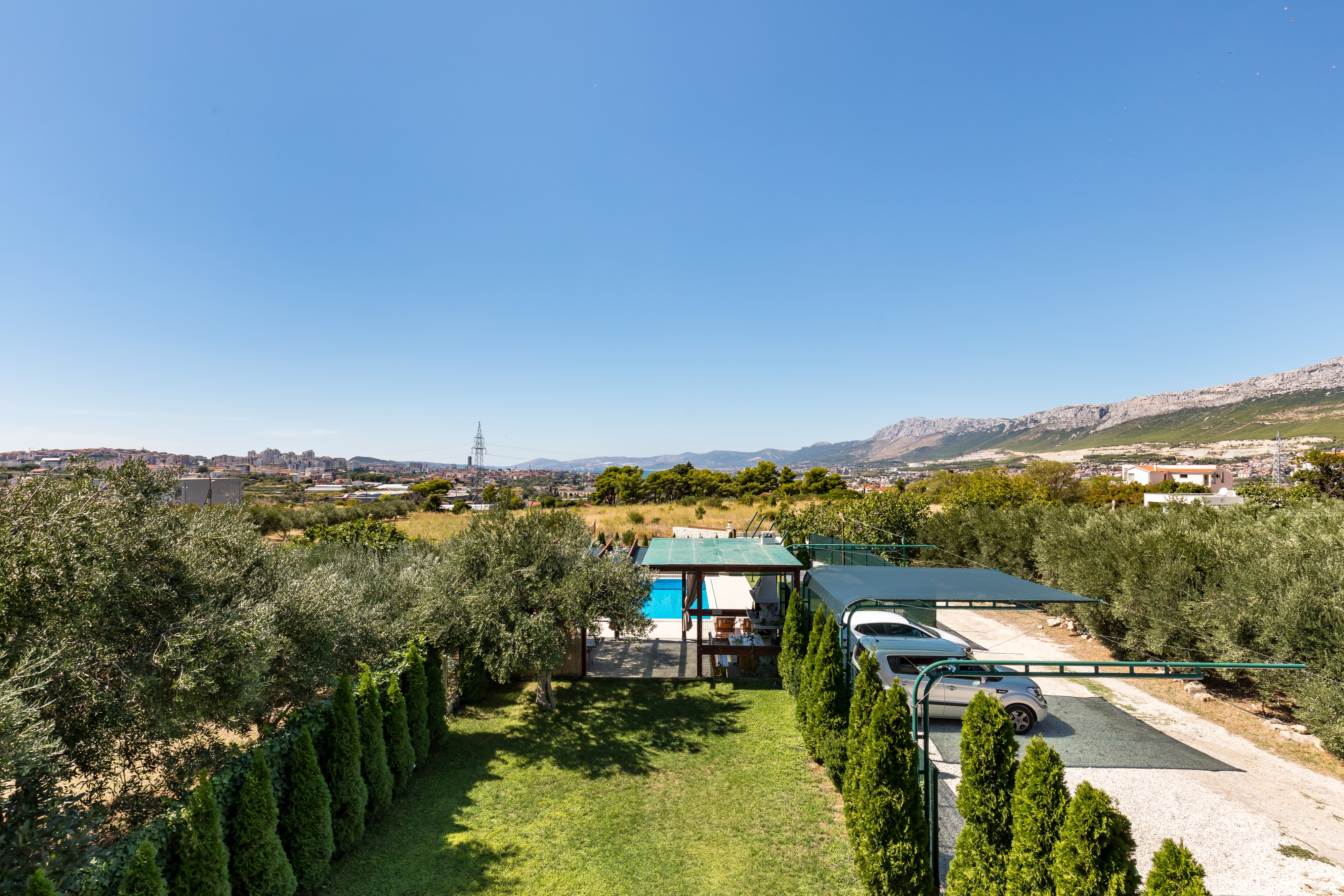 Three bedroom house with terrace and sea view Split  K