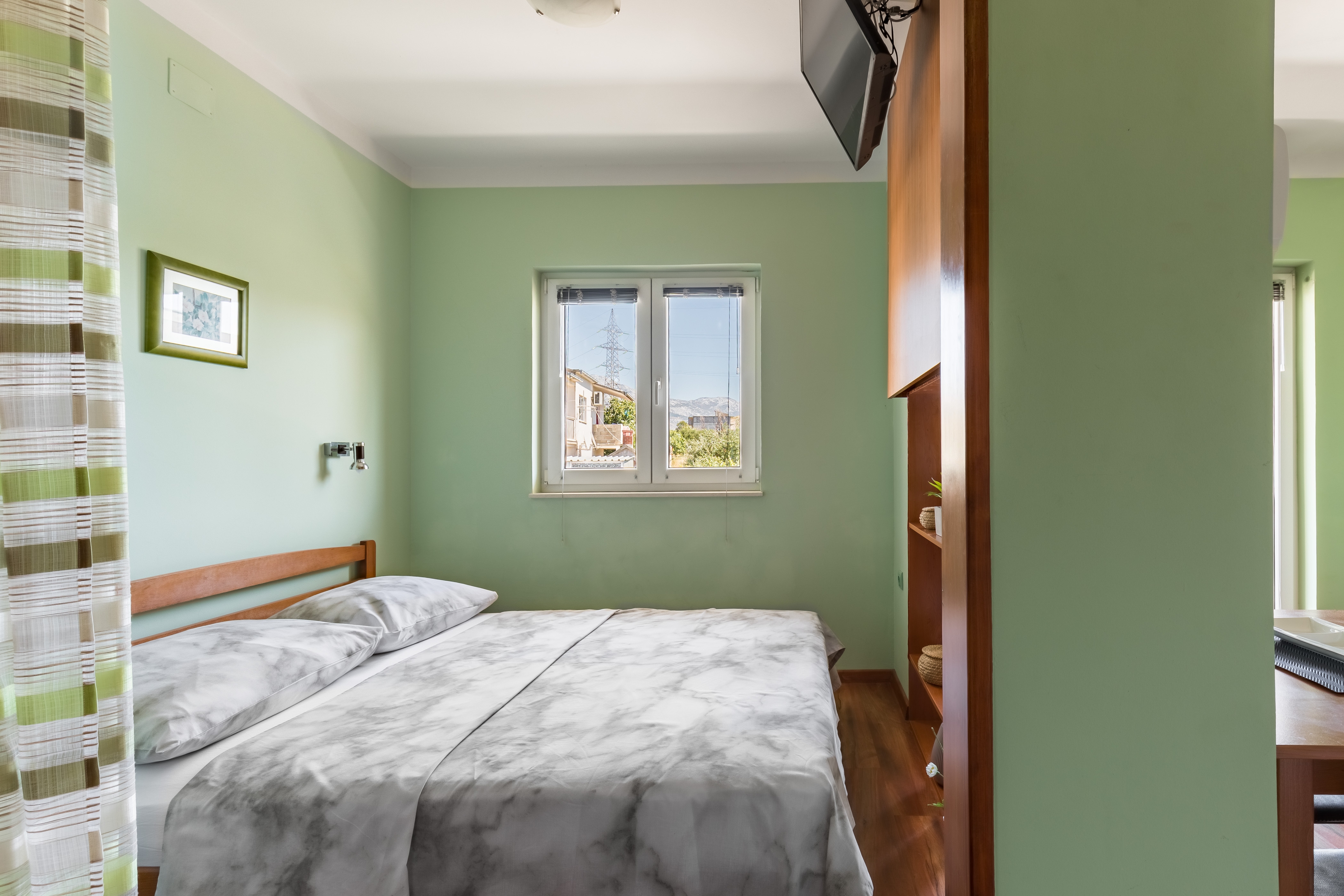 Three bedroom house with terrace and sea view Split  K