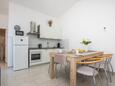 Kitchen Vir, Kitchen in the apartment, (pet friendly) and WiFi.