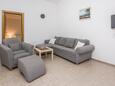 Obývací pokoj Vir, Obývací pokoj v ubytování typu apartment, s klimatizací, domácí mazlíčci povoleni a WiFi.