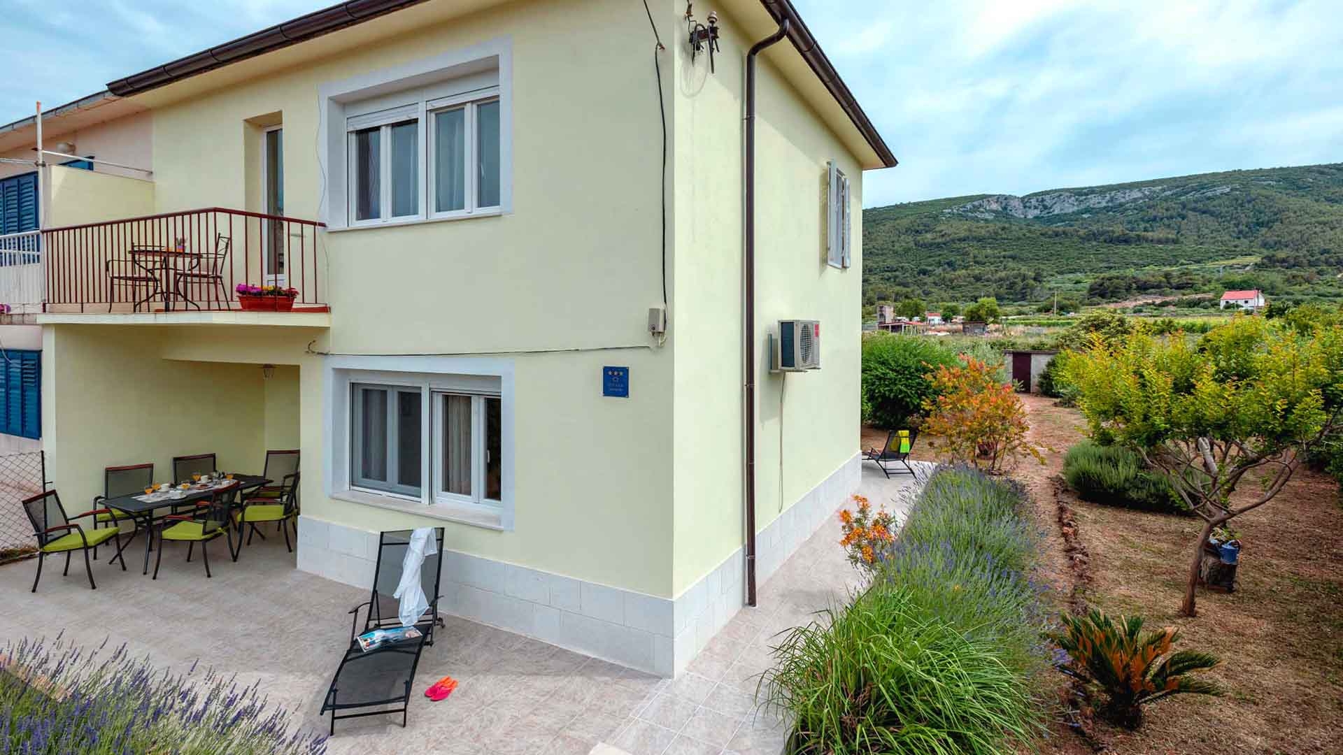 Trosobna kuća s terasom Jelsa, Hvar  K