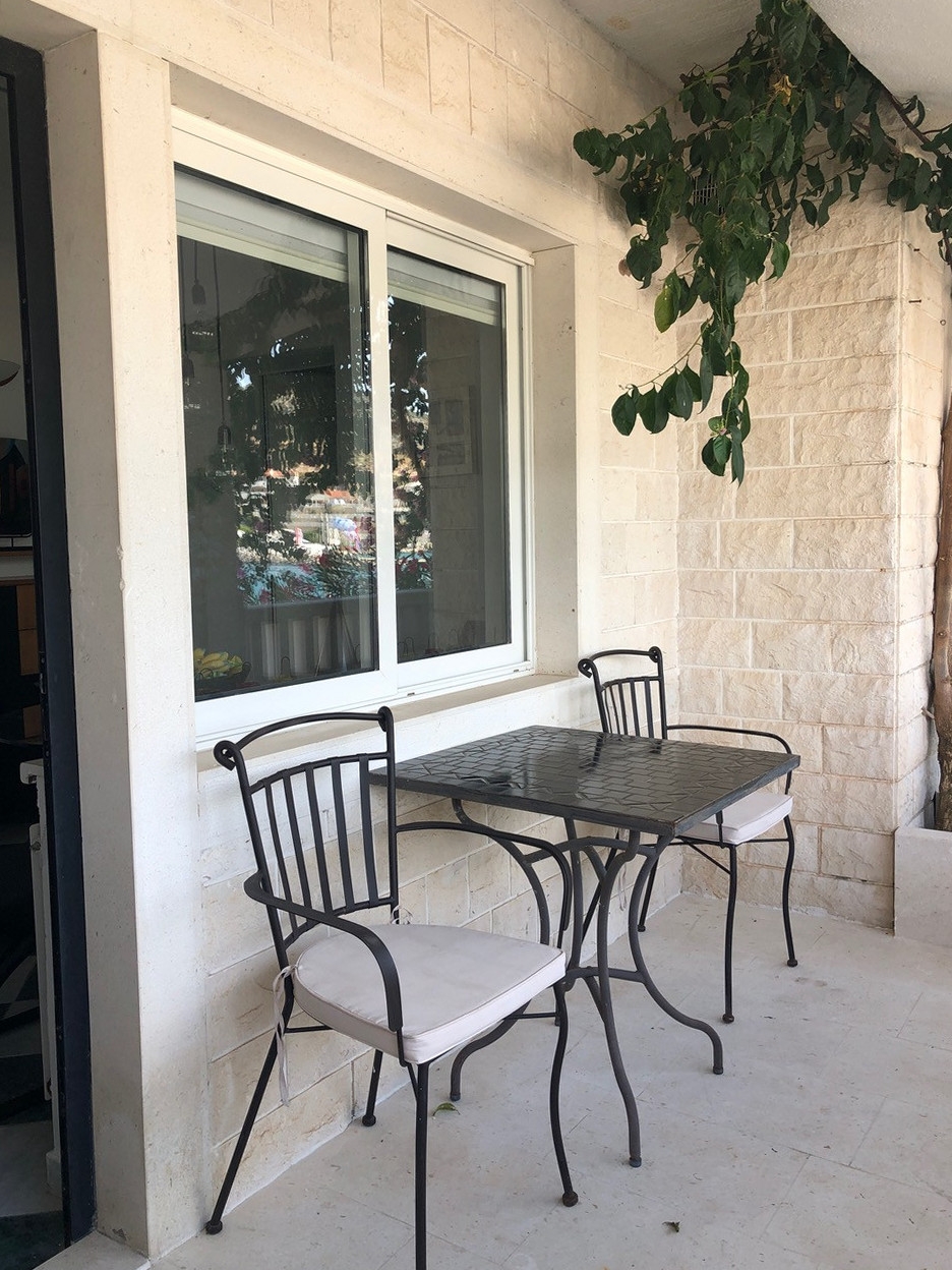 One bedroom apartment near beach Marina, Trogir  A-a