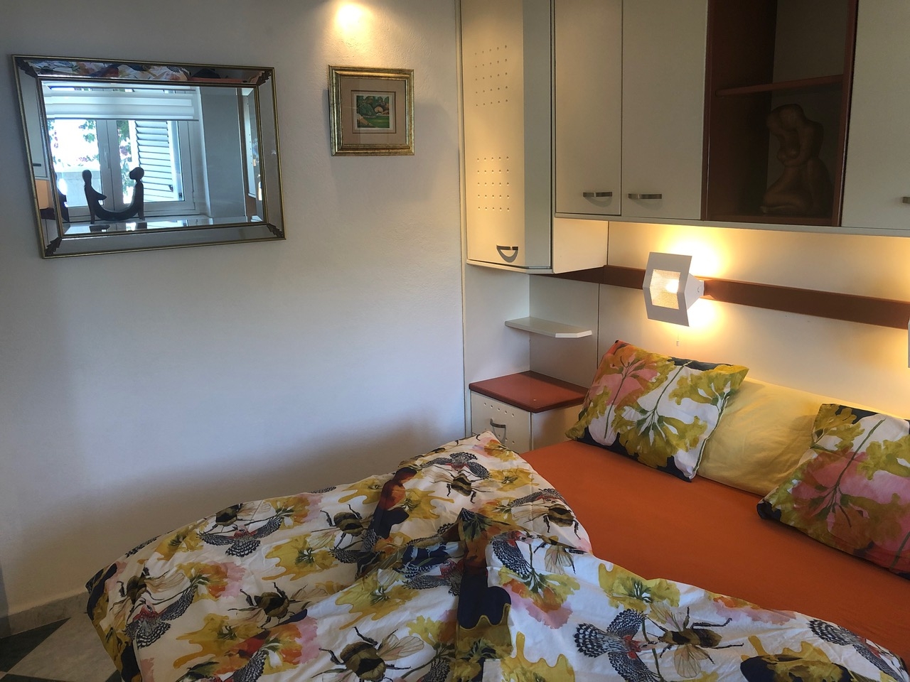One bedroom apartment near beach Marina, Trogir  A-a