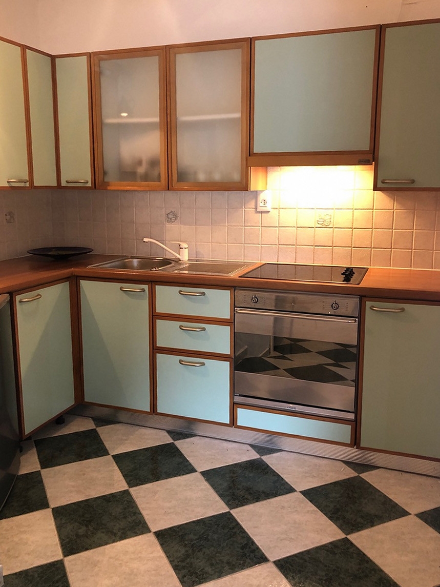 One bedroom apartment near beach Marina, Trogir  A-a