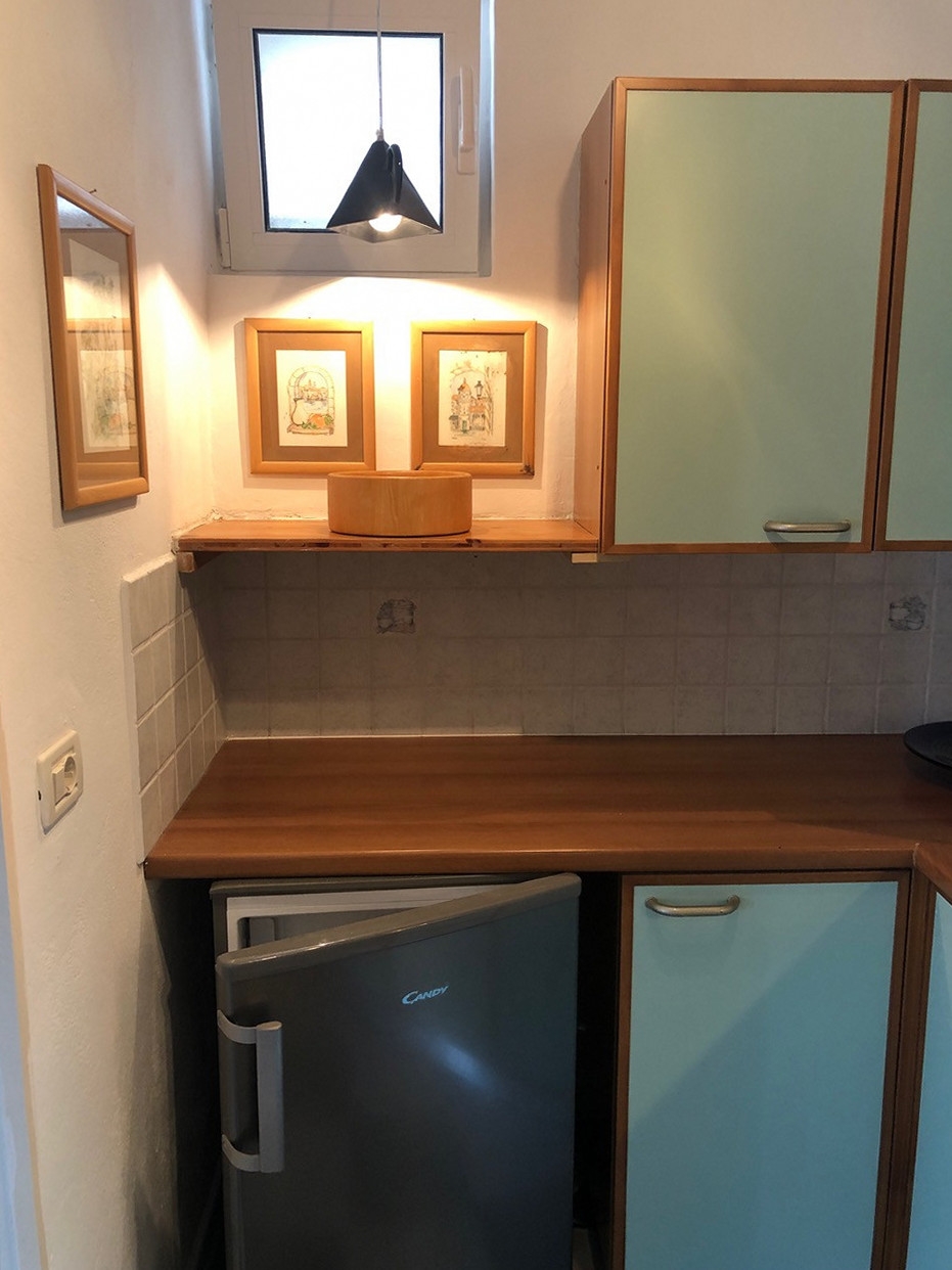 One bedroom apartment near beach Marina, Trogir  A-a