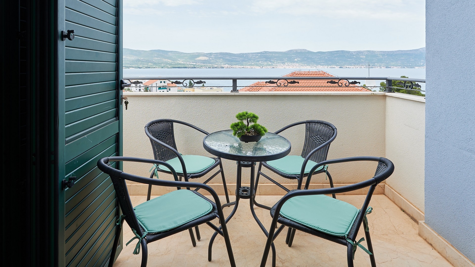 Two bedroom apartment with terrace and sea view Slatine, Čiovo  A-a