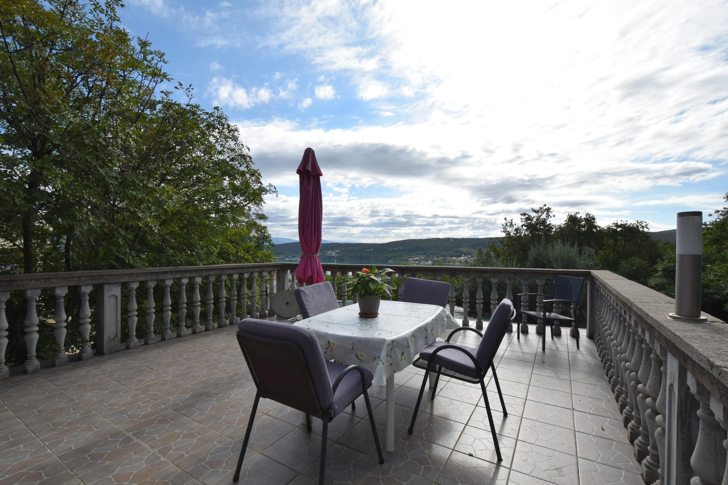 One bedroom apartment with terrace and sea view Čižići, Krk  A-b