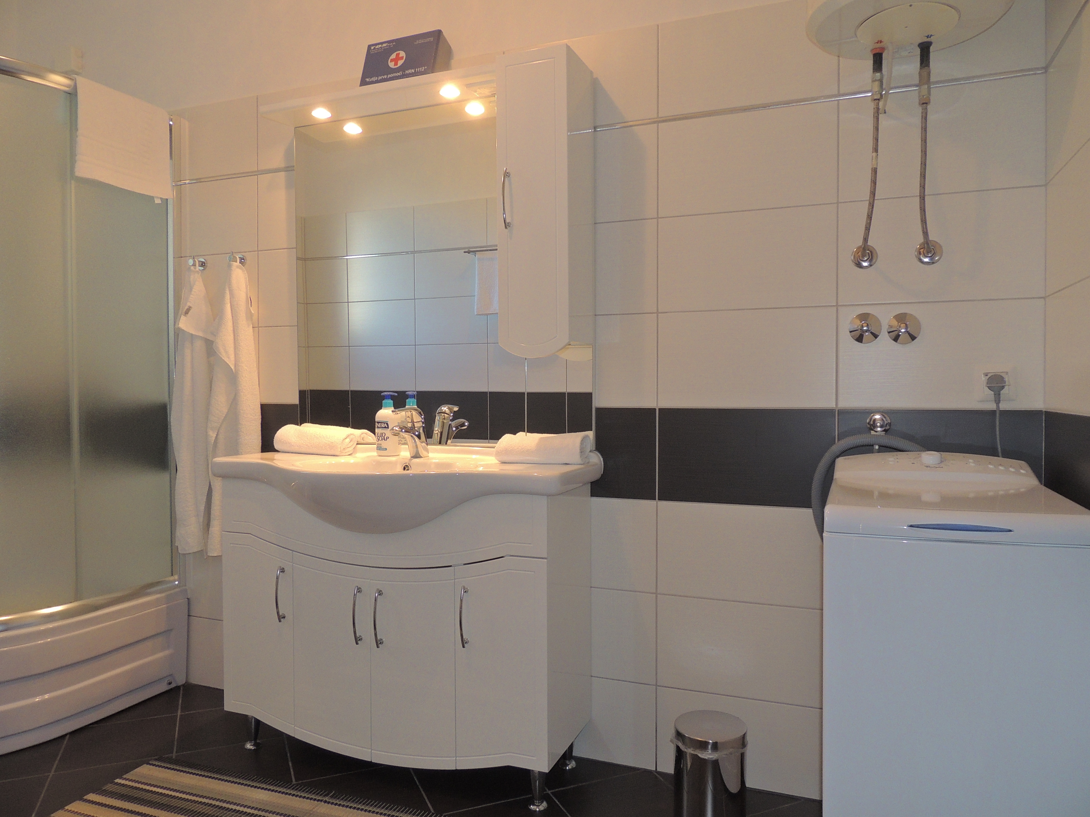 One bedroom apartment with terrace Gabonjin, Krk  A-b